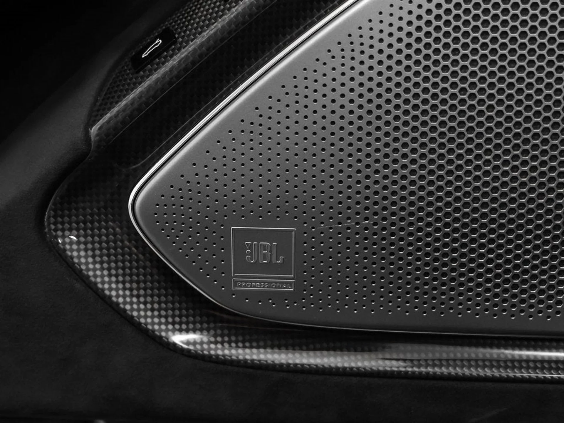 mph055_1892263187_56_5cbb94dd9e