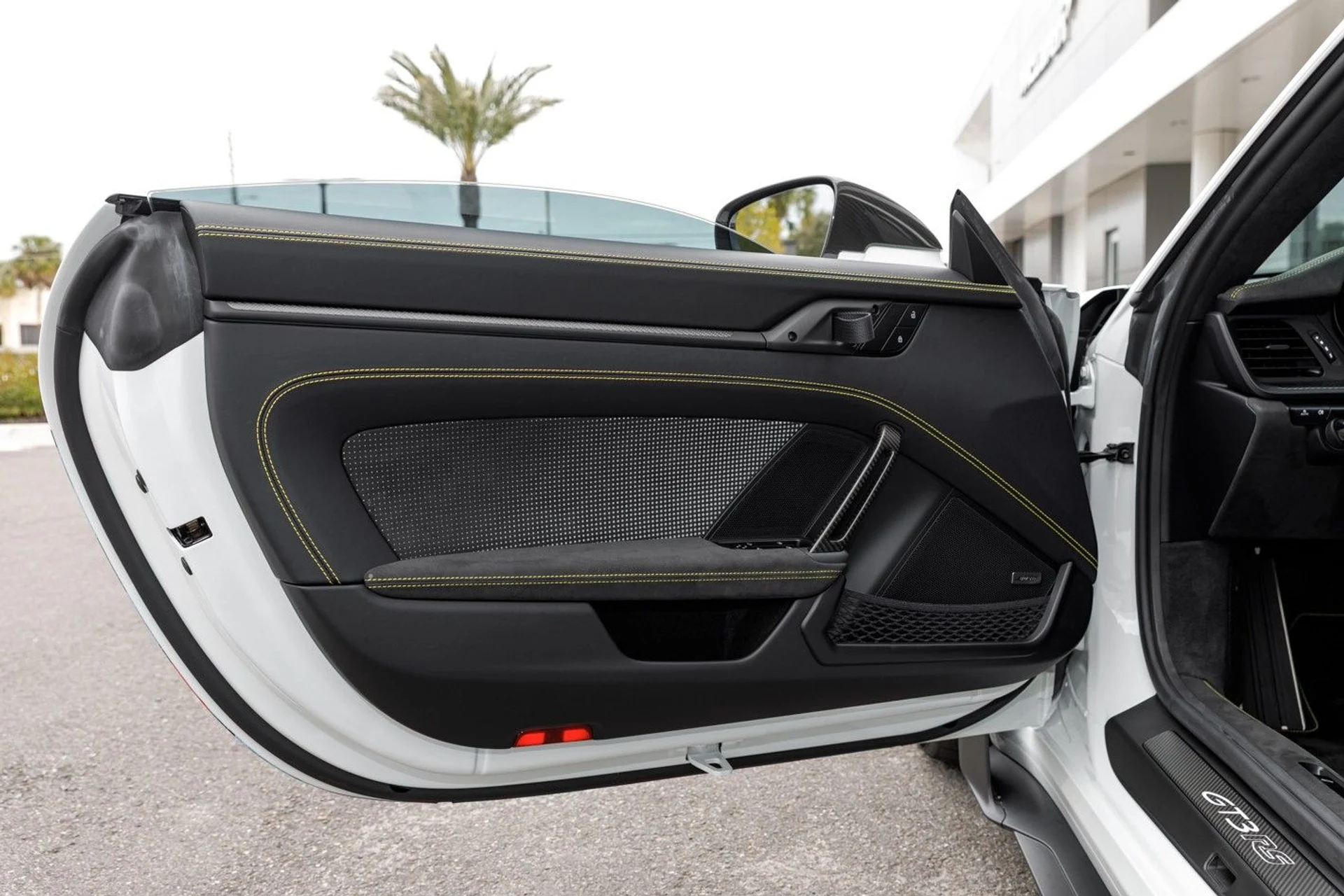 mph055_1911826102_645_p60_l_f69767b507