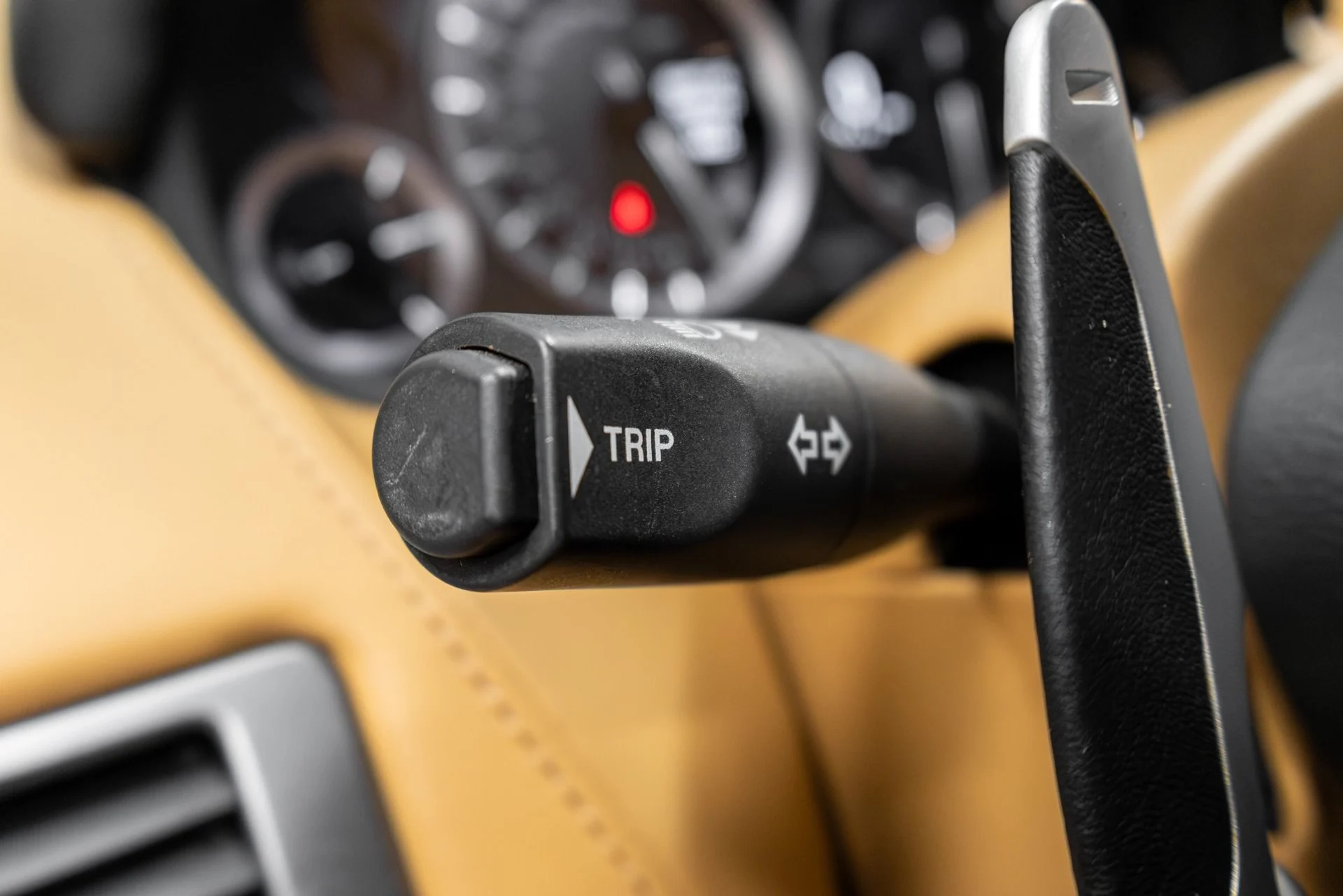 mph055_1961685780_Used_2016_Aston_Martin_Rapide_S_1767648441_7c33aee232