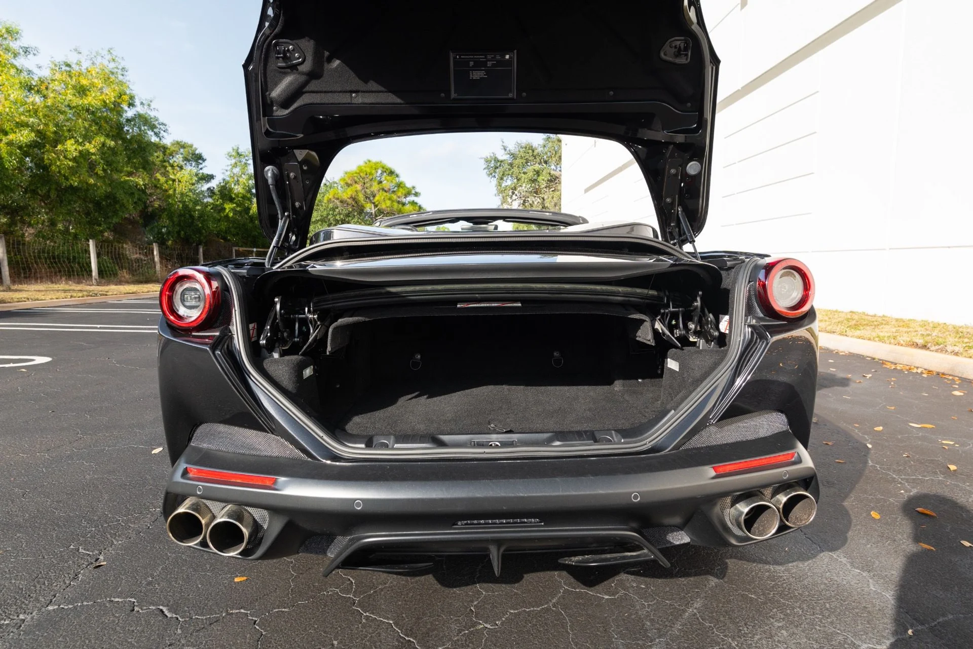 mph055_1974366793_Used_2019_Ferrari_Portofino_1771532754_303c9aab28