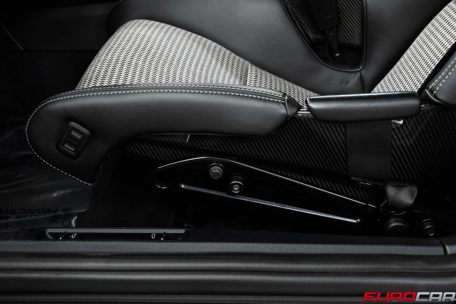 mph055_1981810856_image_56_ffaa6b48b3