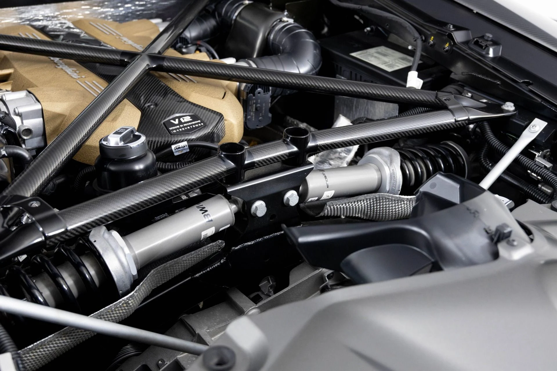 mph055_2026584921_Used_2020_Lamborghini_Aventador_SVJ_1768952736_fb13e5ad09