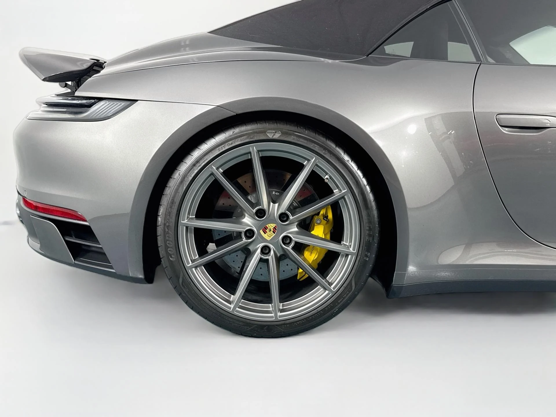 mph055_2078897375_Used_2020_Porsche_911_Carrera_S_1788553619_be302e83da