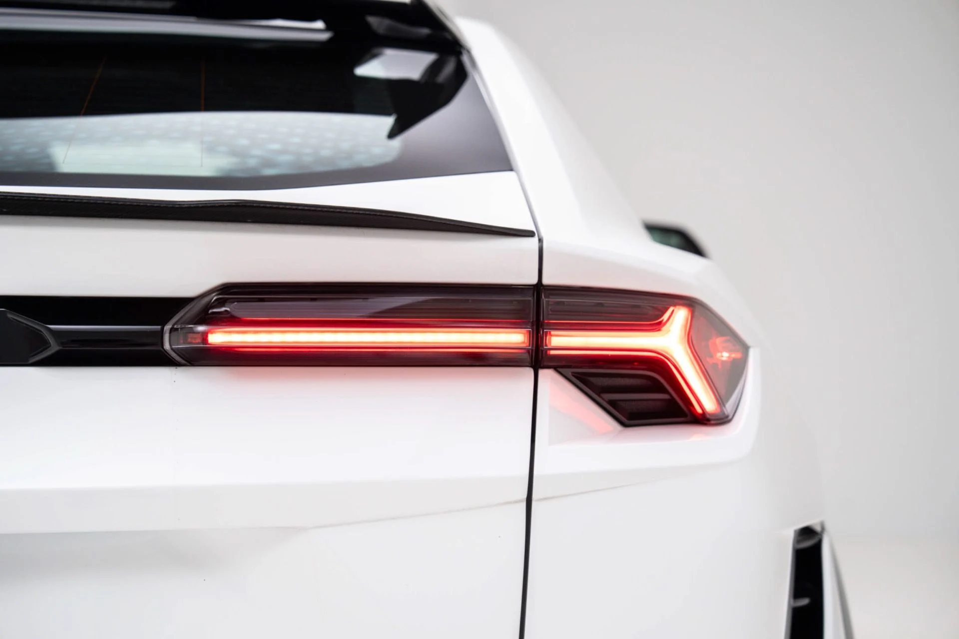 mph055_2082588980_Used_2024_Lamborghini_Urus_Performante_1775674463_ecbc648ada