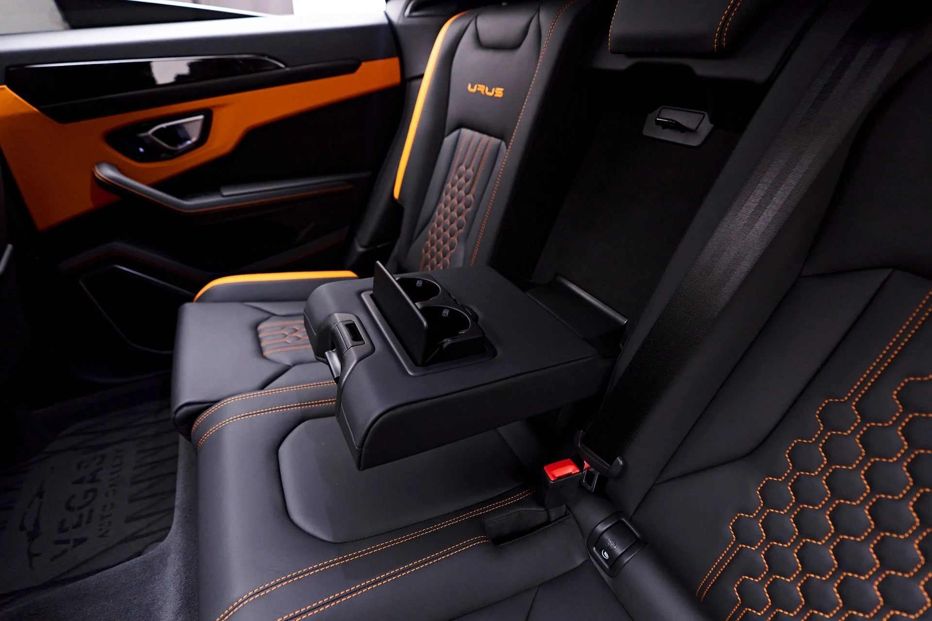 mph055_208375720_Used_2023_Lamborghini_Urus_S_1747338722_1f48a5971f