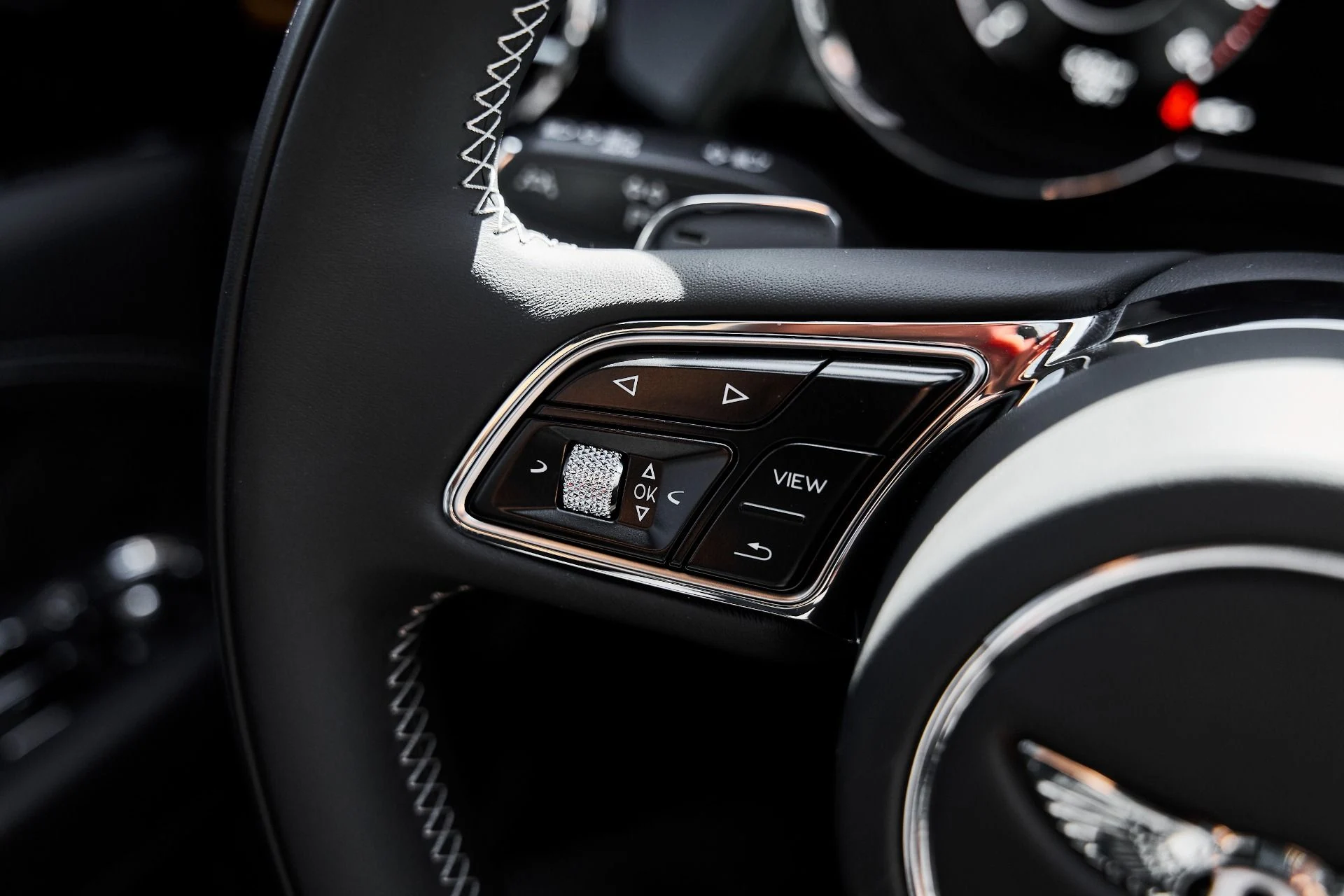 mph055_2101249033_Used_2025_Bentley_Bentayga_S_1782153042_2be3833138