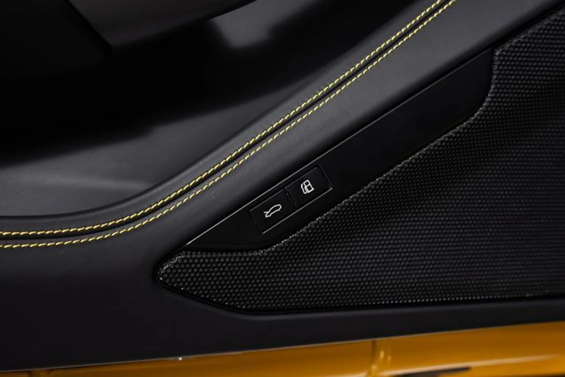 mph055_2107631726_611455bc80f08341346d74965b2128eex_87284b40c3