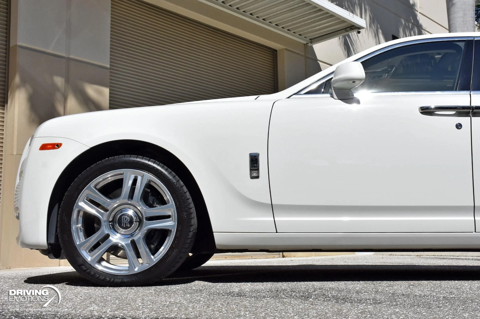 mph055_2148946641_872_p56_l_47f97375fa