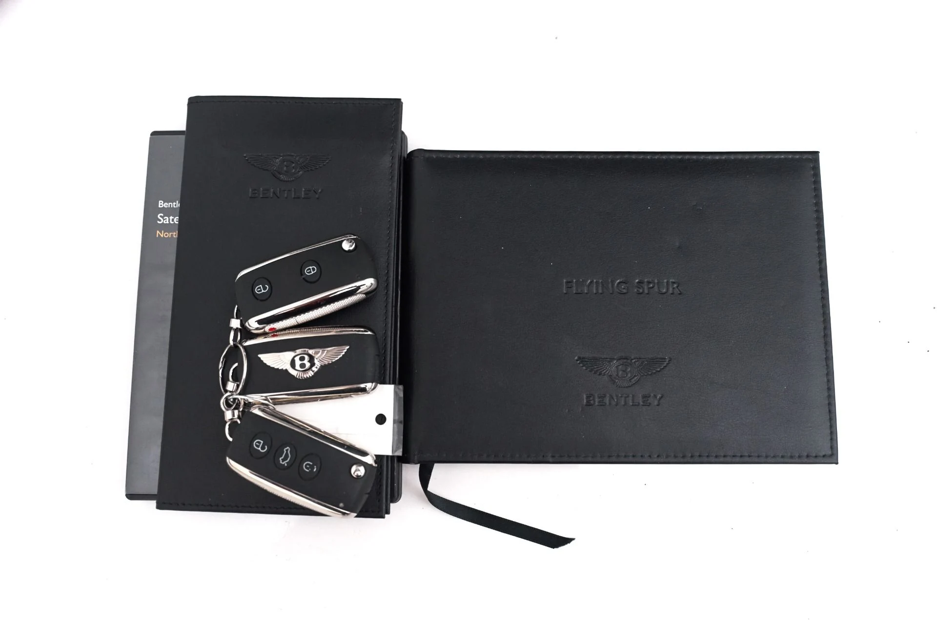 mph055_2178072831_Used_2015_Bentley_Flying_Spur_V8_1615575197_2be3282349