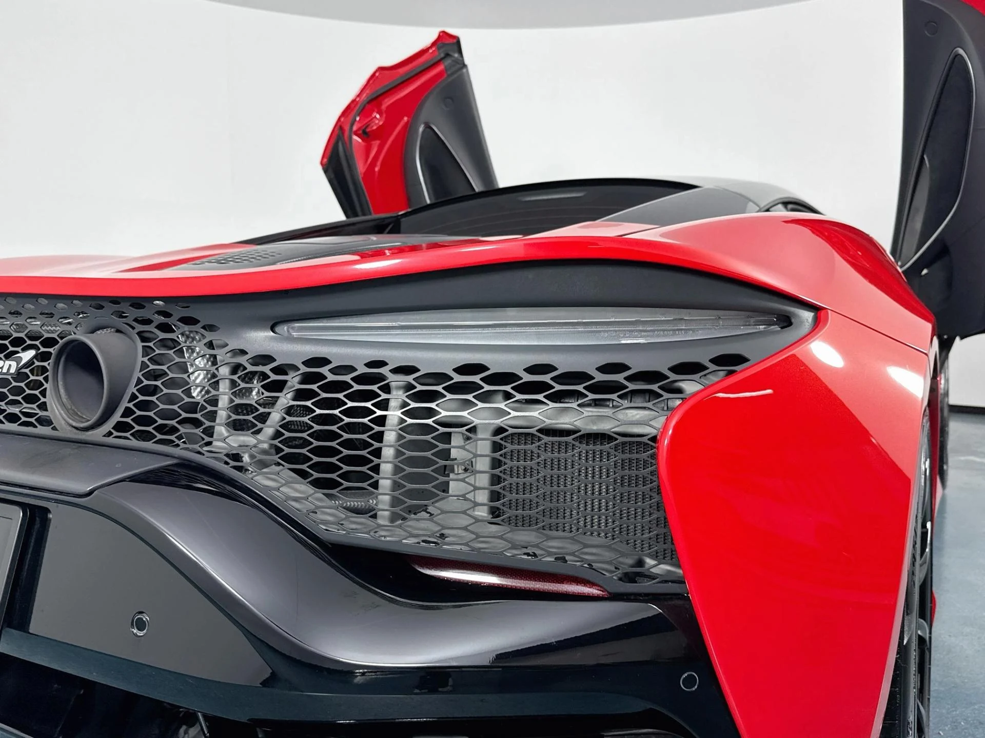 mph055_2179861630_Used_2024_Mc_Laren_Artura_1790203521_049f5d501f