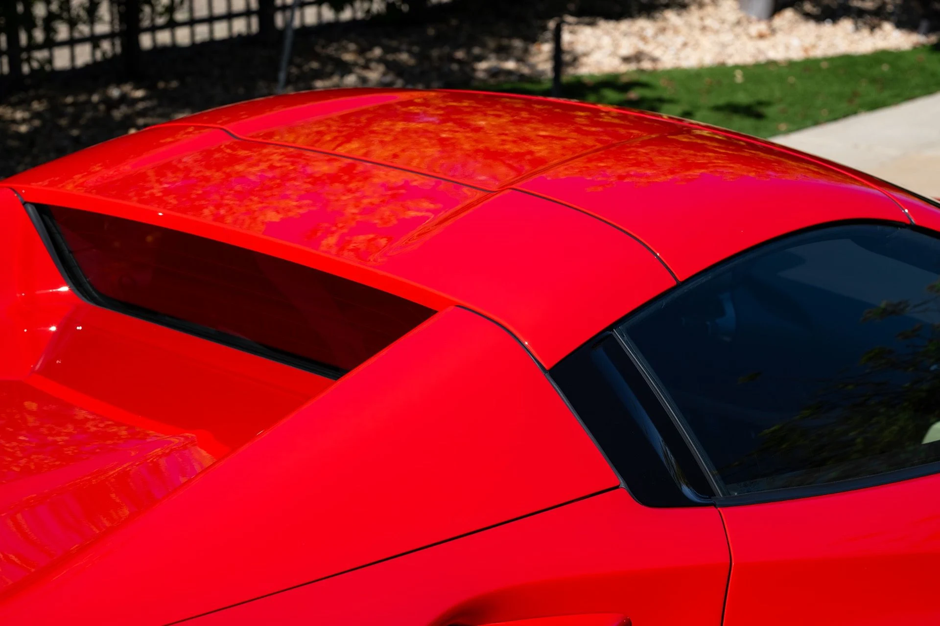 mph055_2203546382_Used_2022_Ferrari_F8_Spider_1791574017_b2e238b806