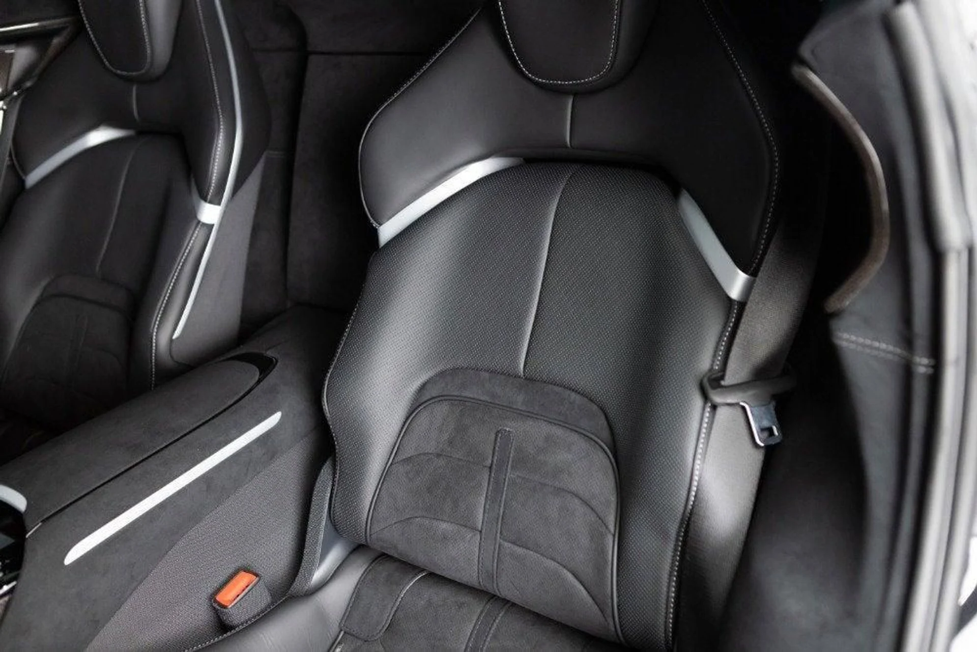 mph055_2207181974_Used_2025_Ferrari_Purosangue_1777382833_65bf0ee0dc