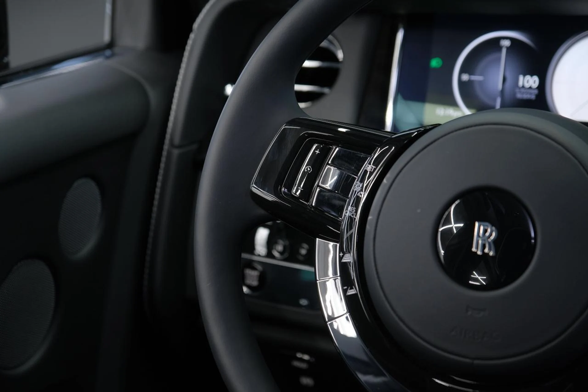 mph055_2233724493_0944e1e0f362e40fc314f9fc9f1e2485_f16d02e69c