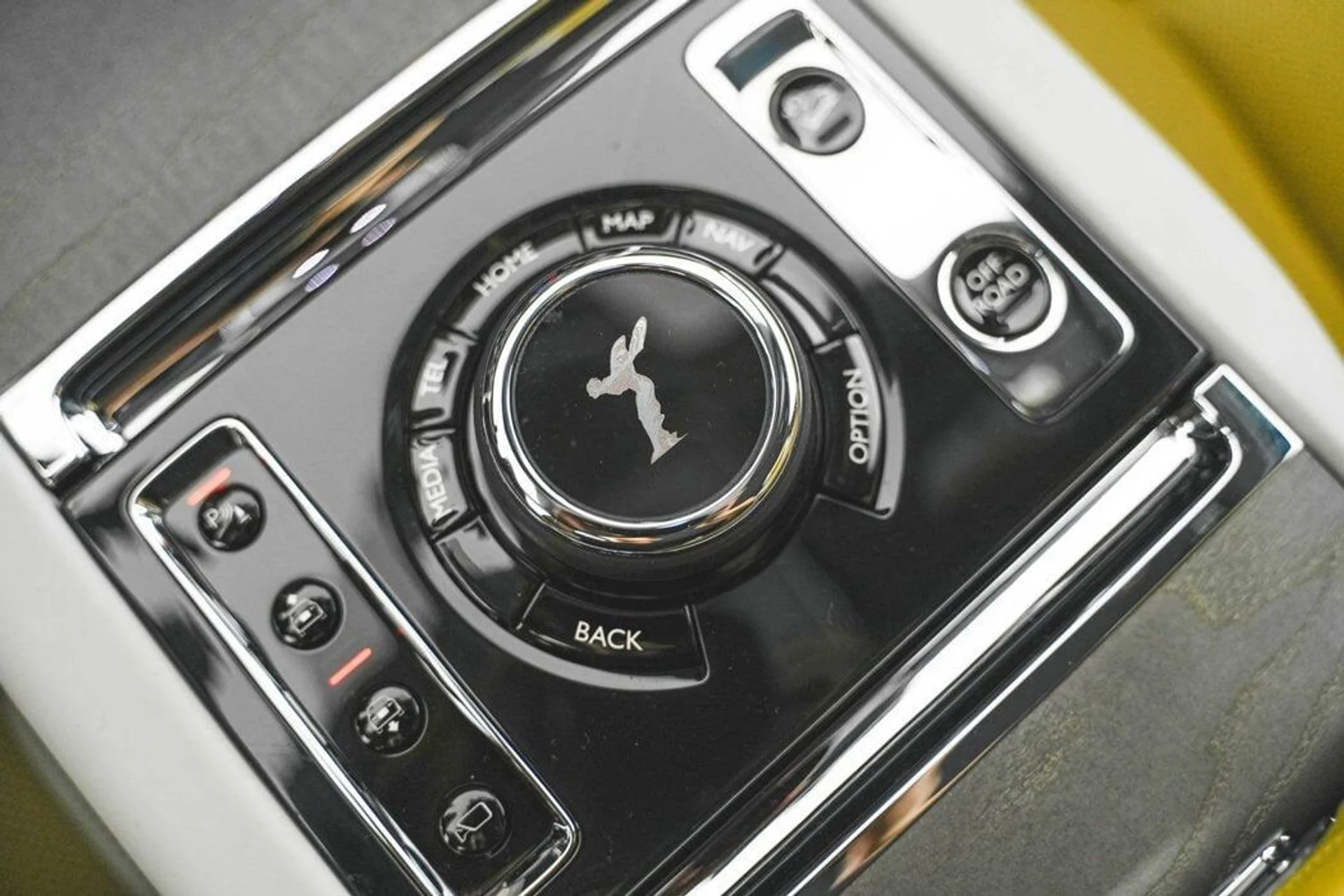 mph055_2236478123_6b064a57f56e12c7f390bf0f1c99f804x_7c51d74c9b