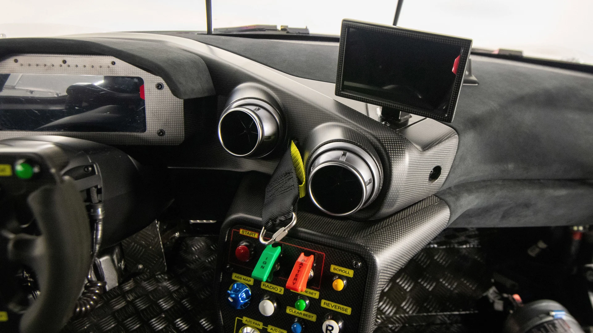 mph055_225054235_48ac1d860eaf48f6a8a26c5a90a8798c_48b986686a