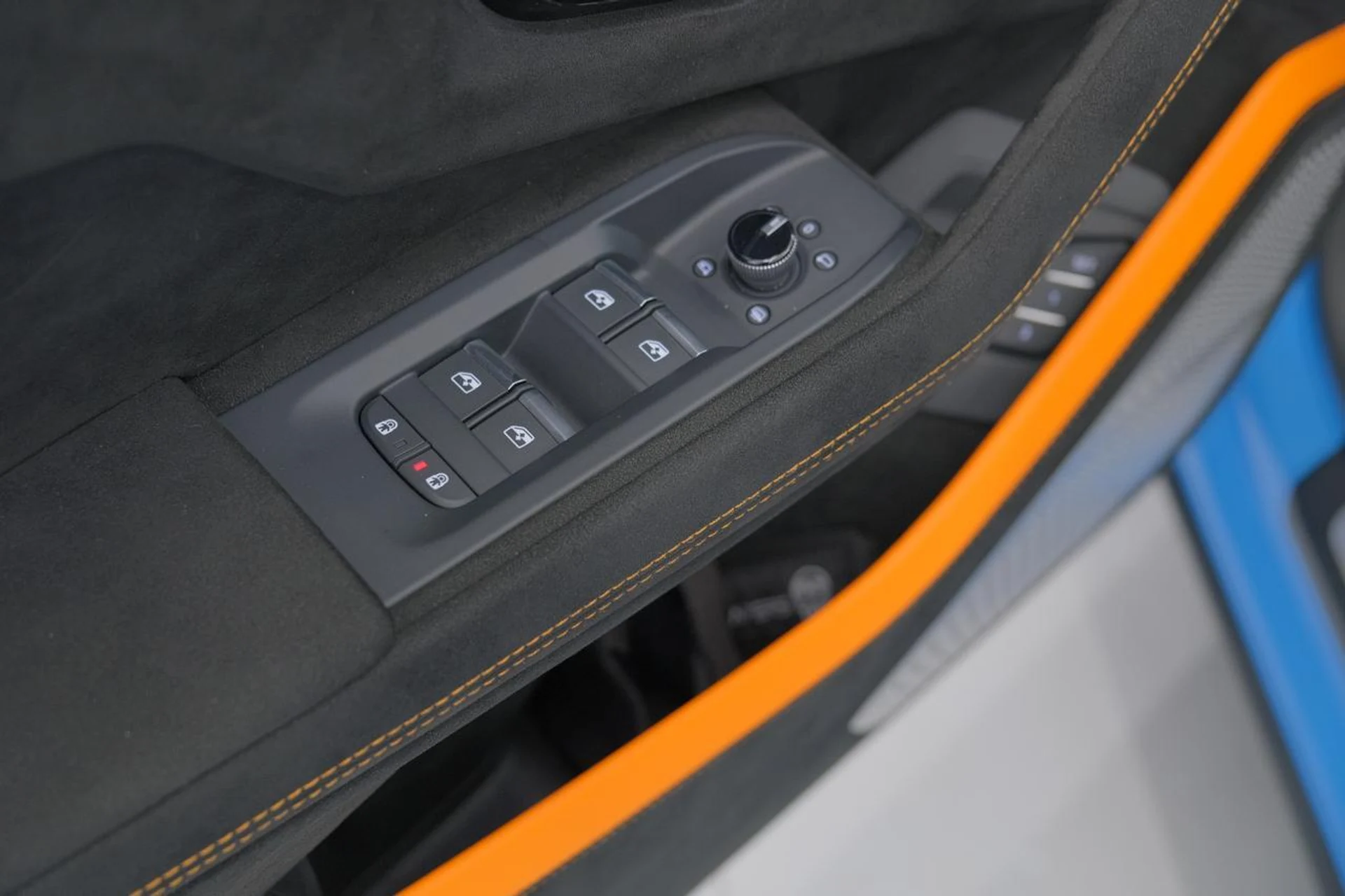 mph055_225784707_091a4d276ddaa84dd00166c25c1bd996_86e5559674