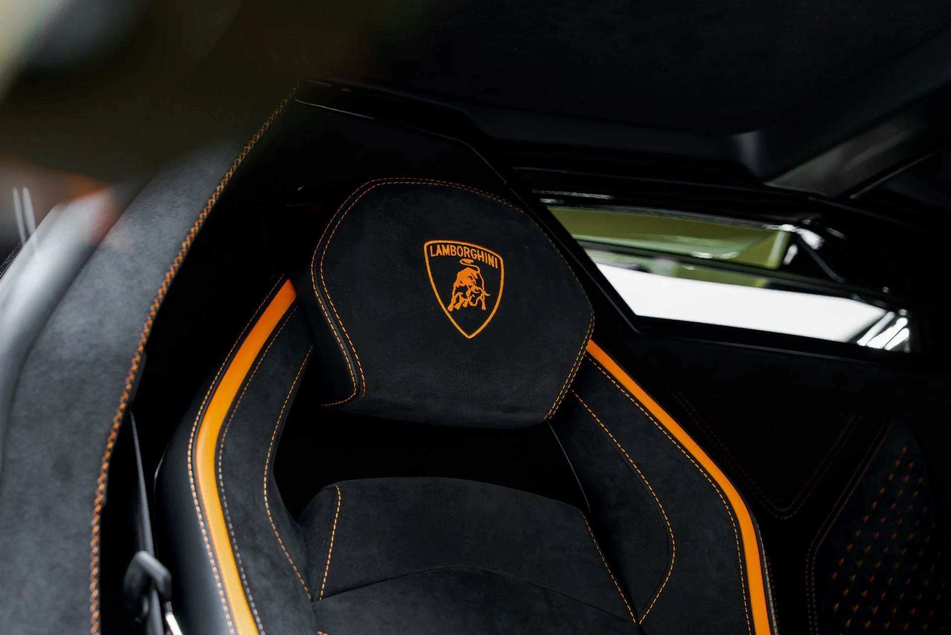 mph055_2288813153_Used_2022_Lamborghini_Aventador_LP_780_4_Ultimae_1792689510_86b0cd136e