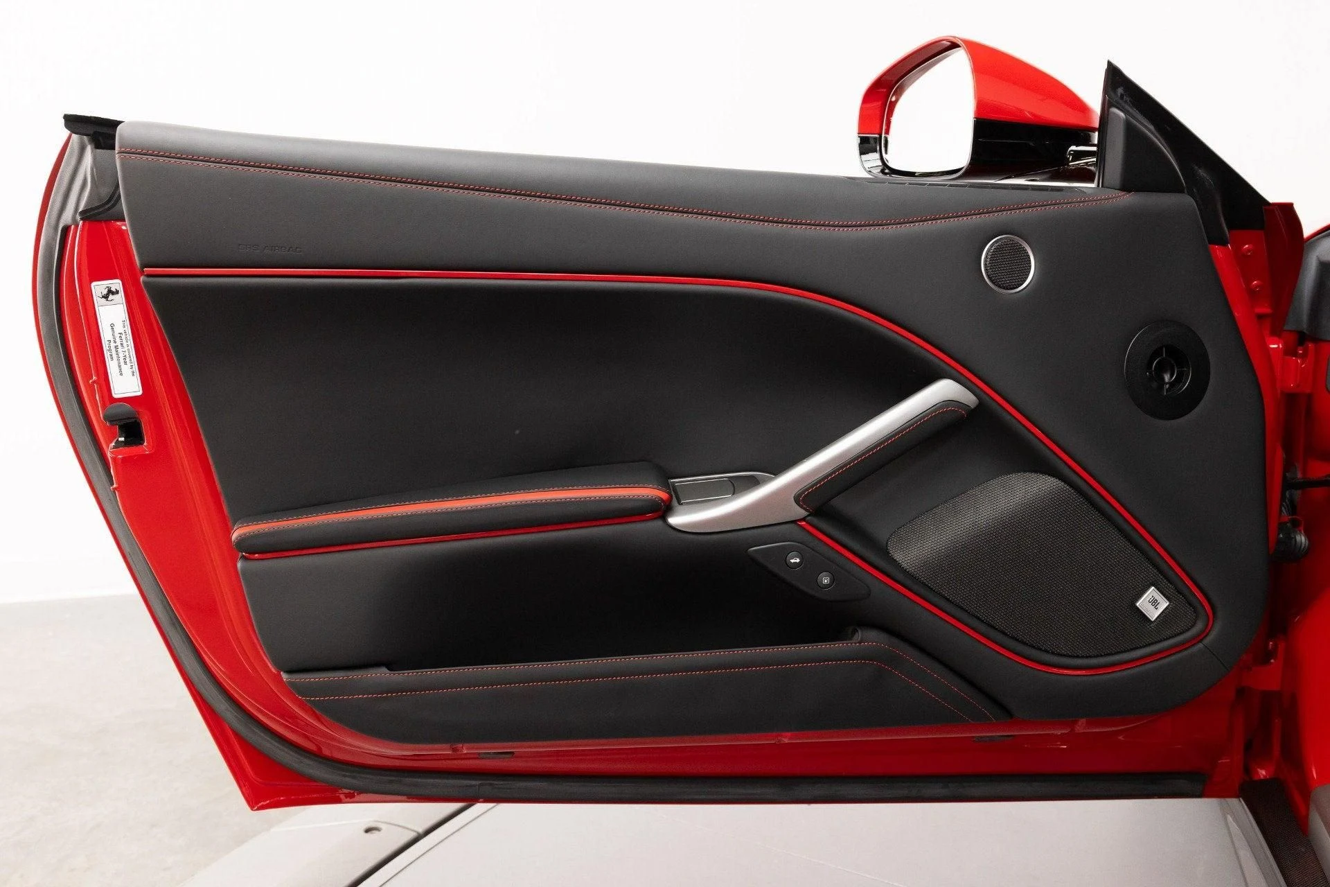 mph055_231270118_Used_2017_Ferrari_F12berlinetta_1787147119_cb0f18a4f7