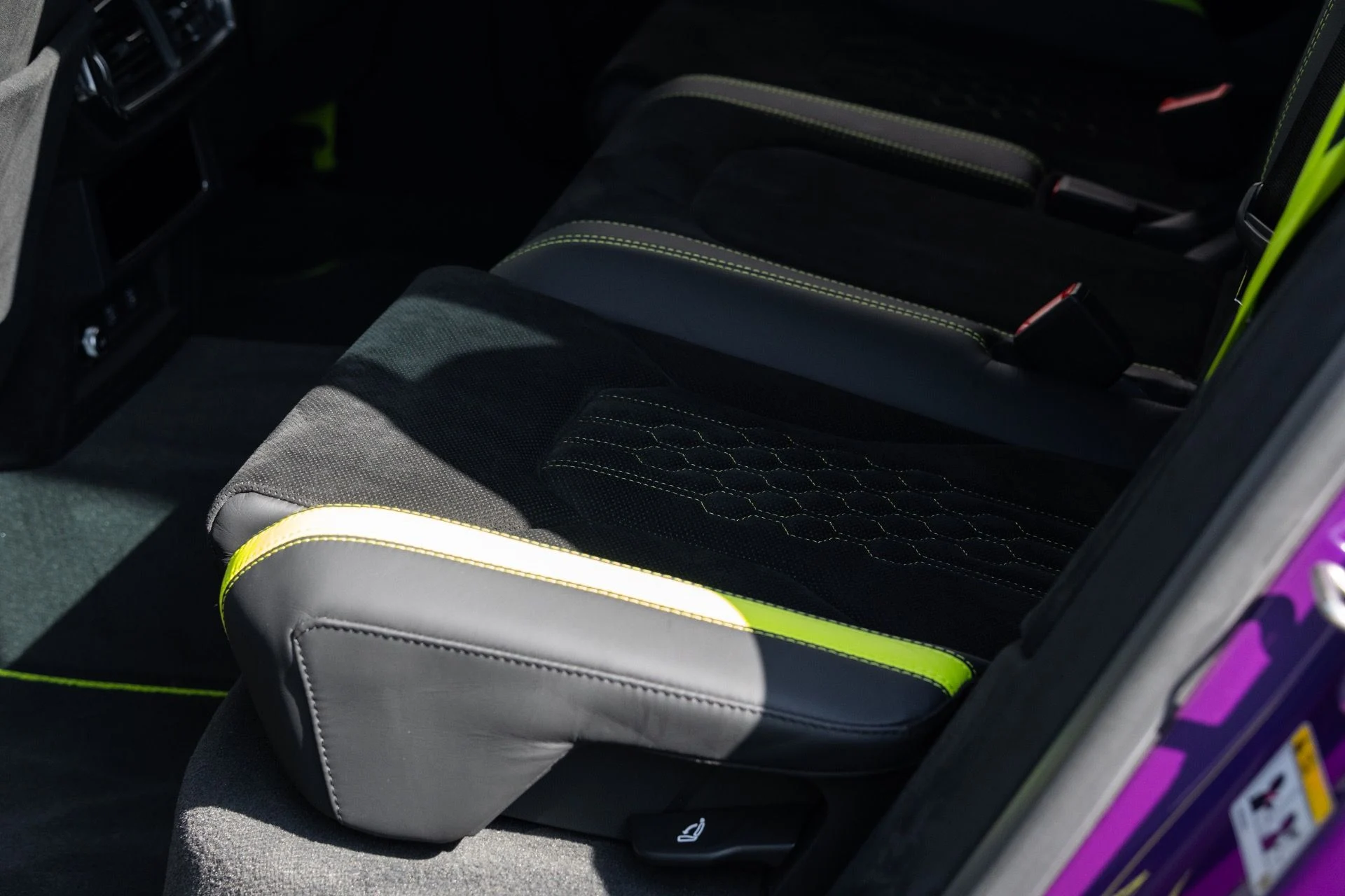 mph055_2314653465_Used_2023_Lamborghini_Urus_Performante_1771690657_d716050126