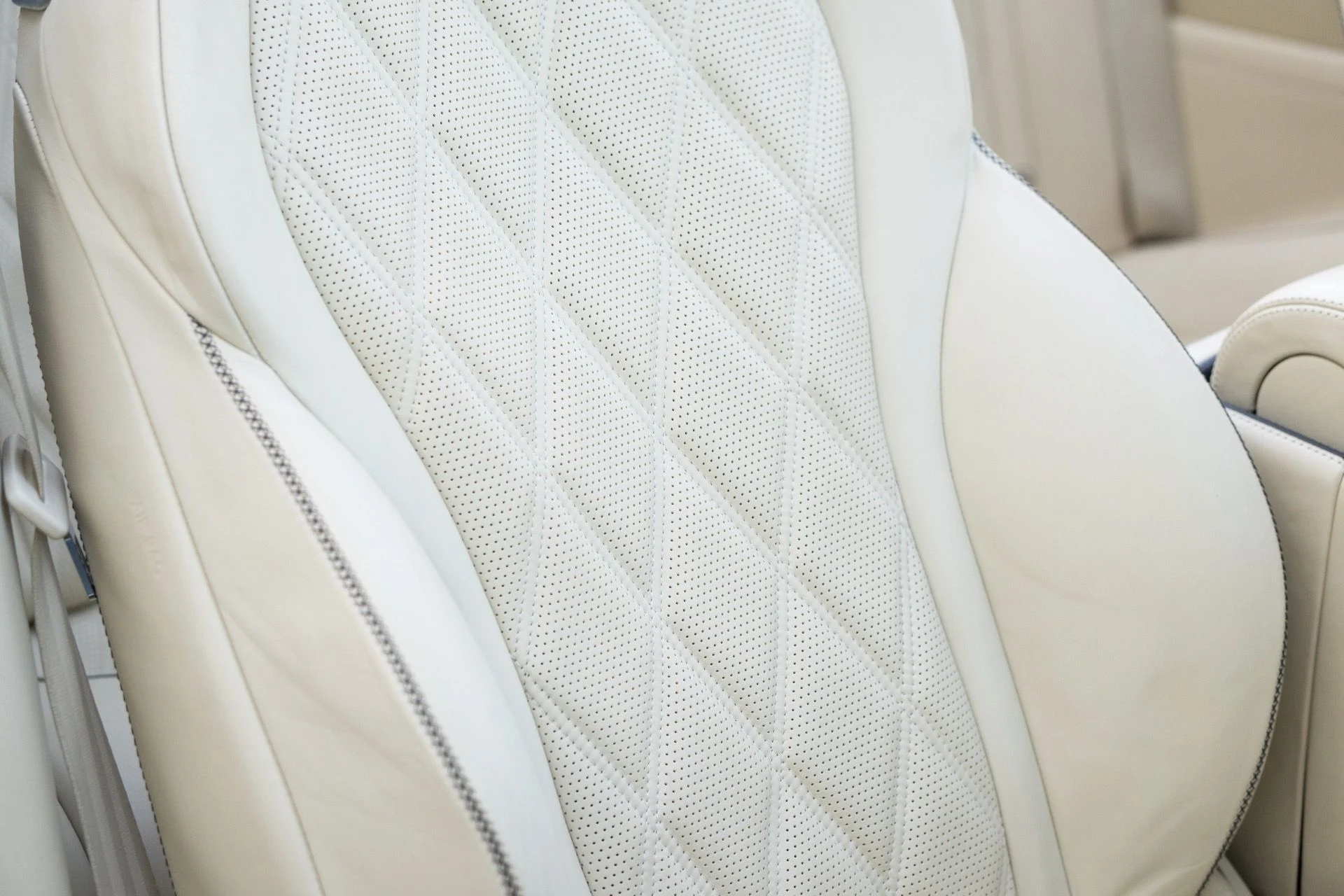 mph055_2322686949_Used_2015_Bentley_Continental_GT_V8_S_1769717183_fe9a11bddb