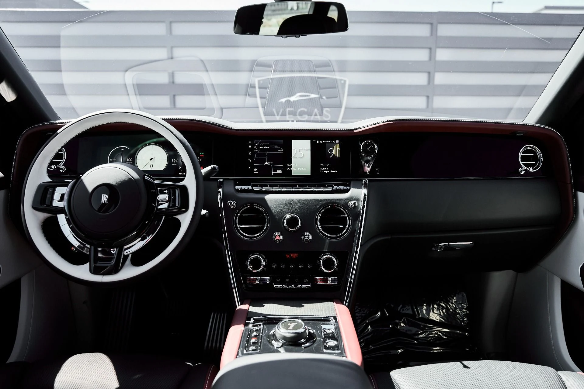 mph055_2365197328_Used_2026_Rolls_Royce_Cullinan_1774544553_398d28d8e8