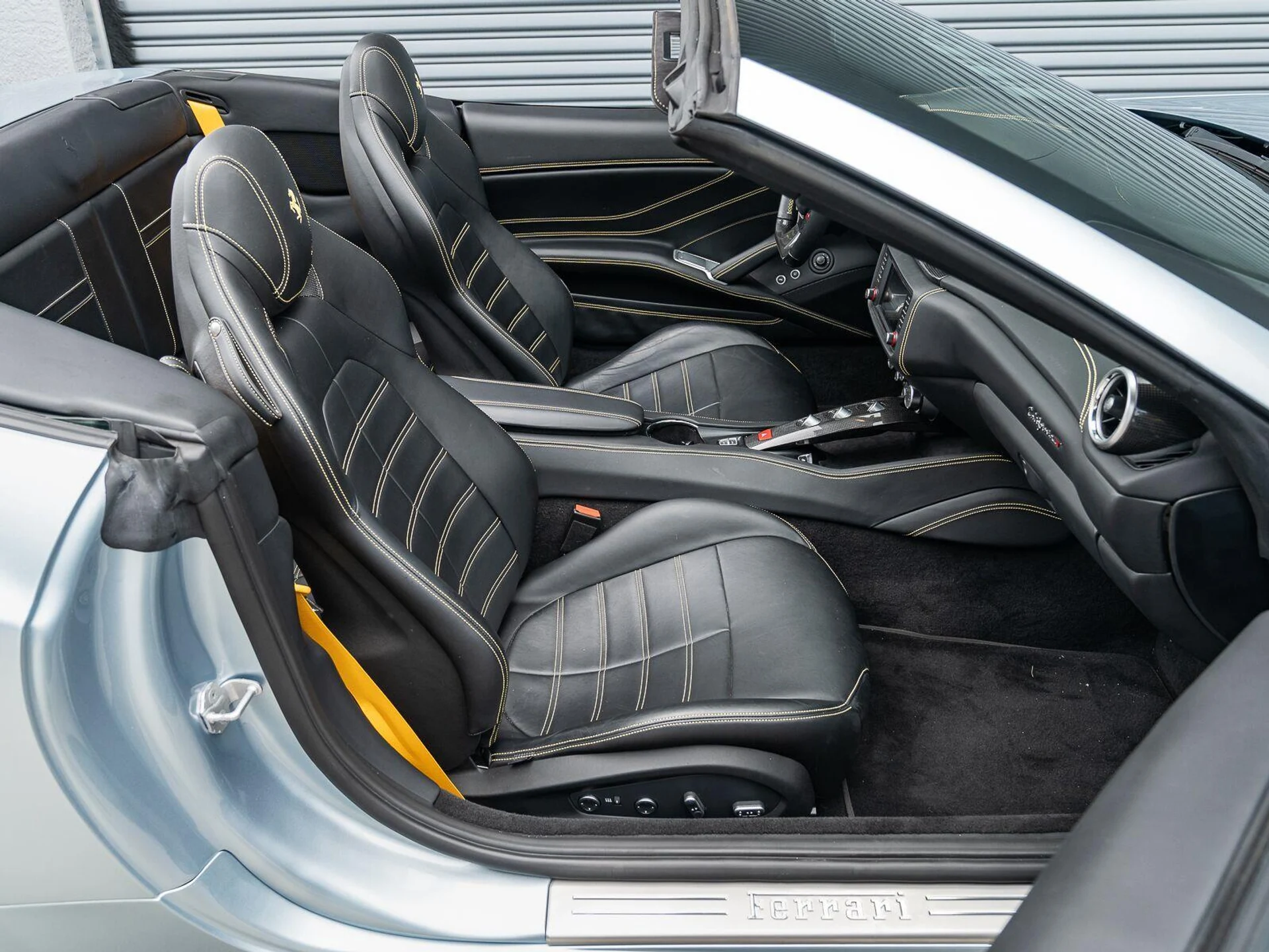 mph055_239088702_Used_2016_Ferrari_California_T_1785949680_2e85b40cf7