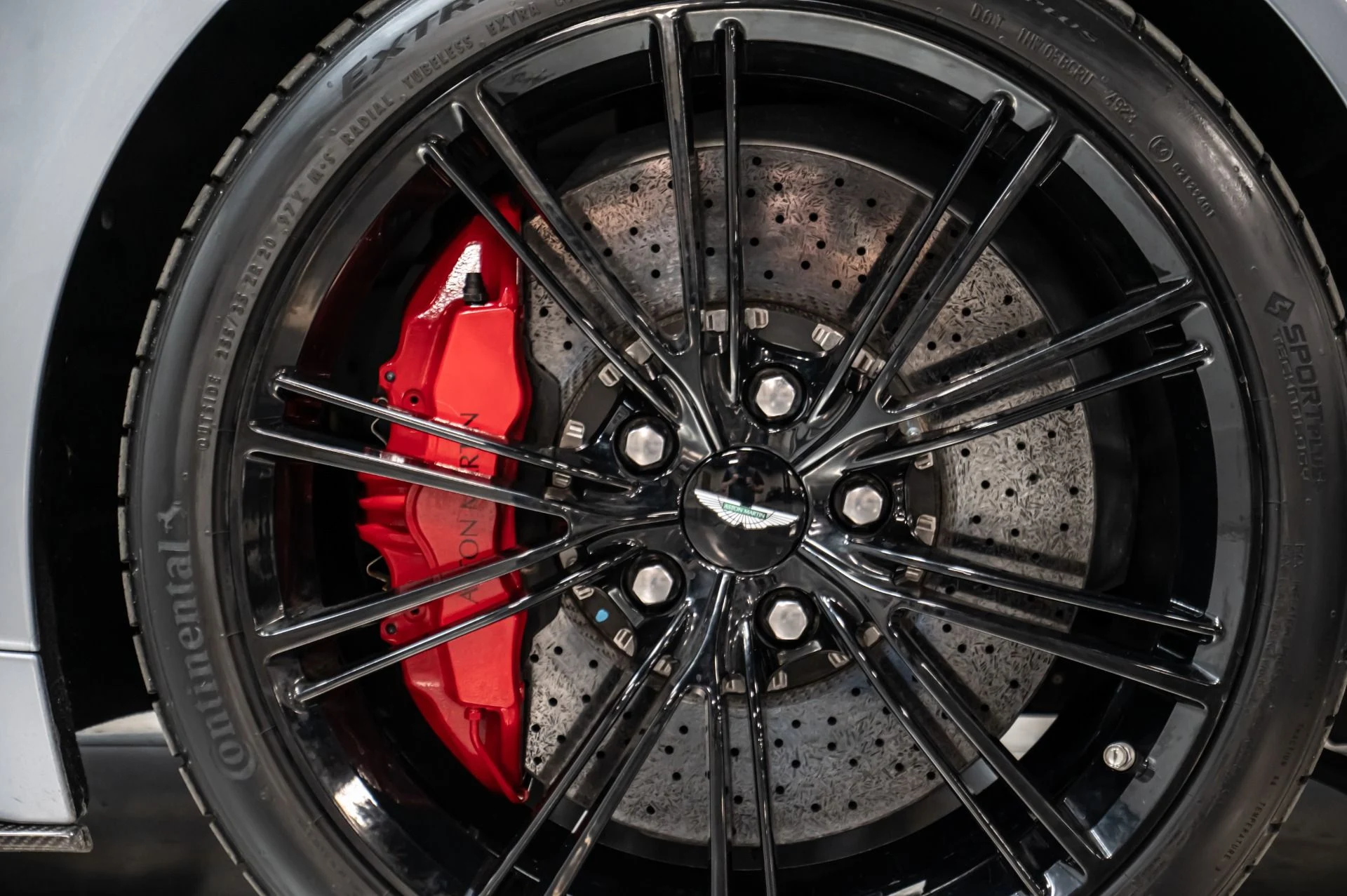 mph055_2420932258_Used_2014_Aston_Martin_Vanquish_V12_1729699077_bf024d622b