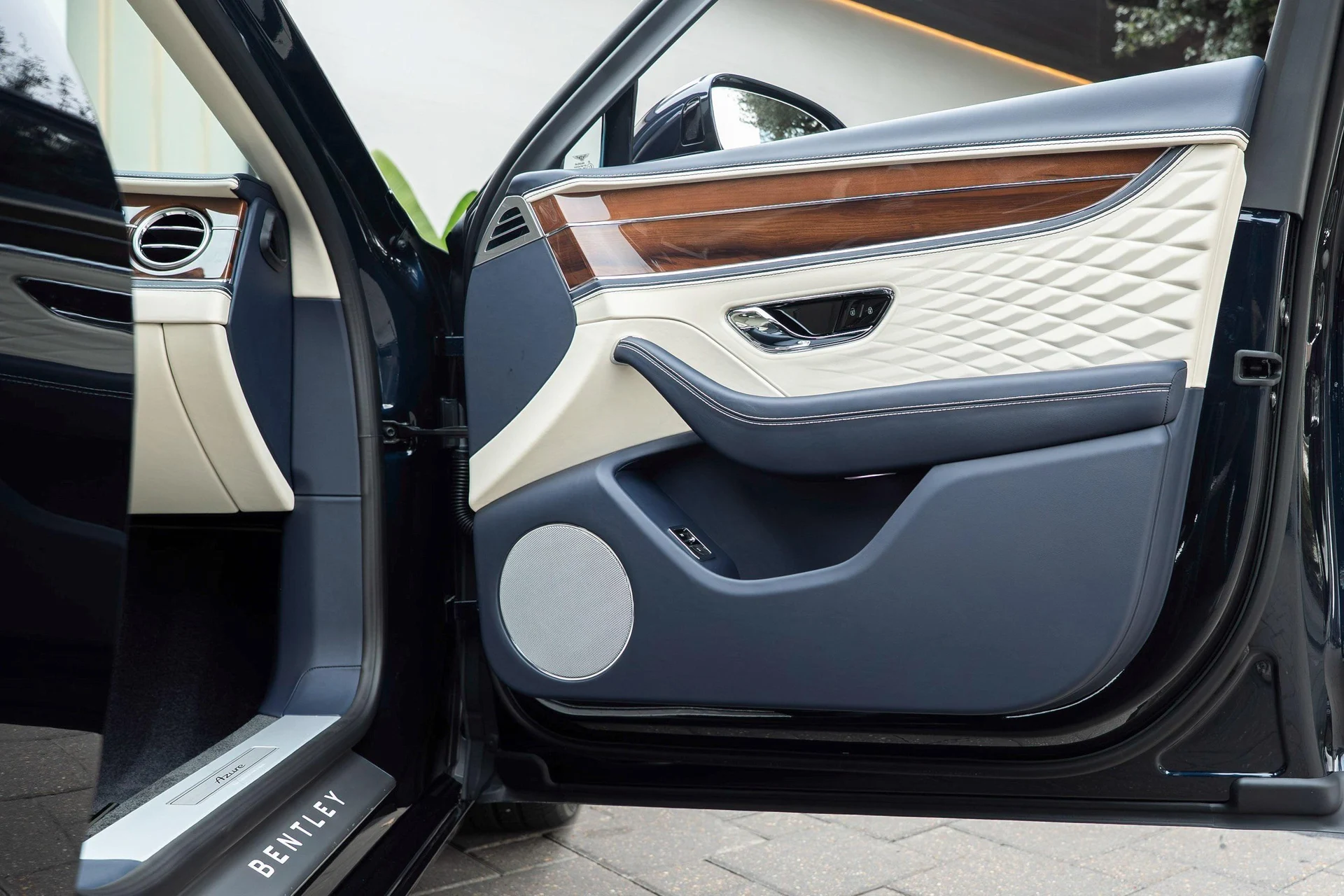 mph055_2447684001_477619930_695e14f5511ab76ffaffbc7a_0858f8aa5b