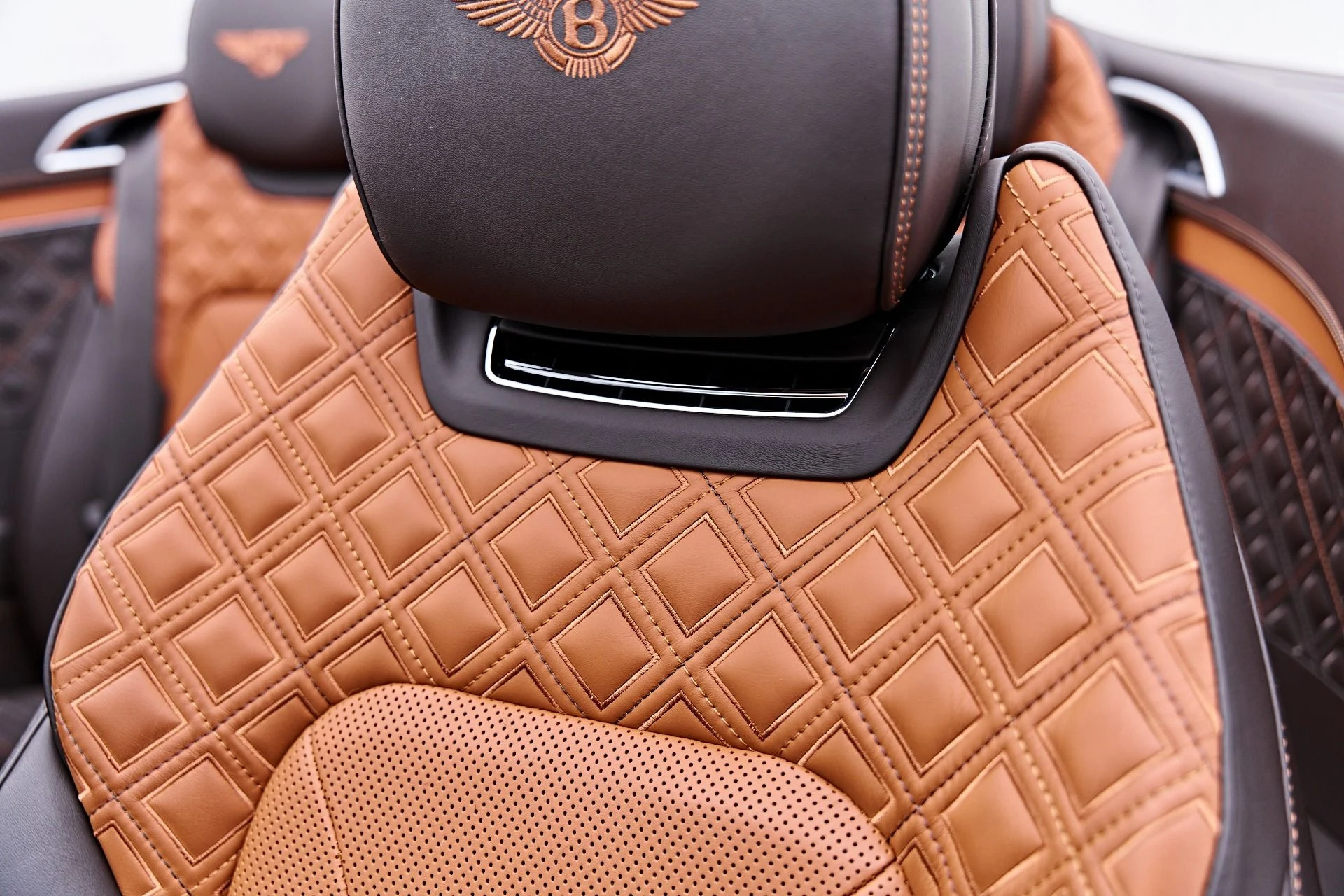 mph055_2450362190_Used_2020_Bentley_Continental_GT_V8_1791591356_98239b2128