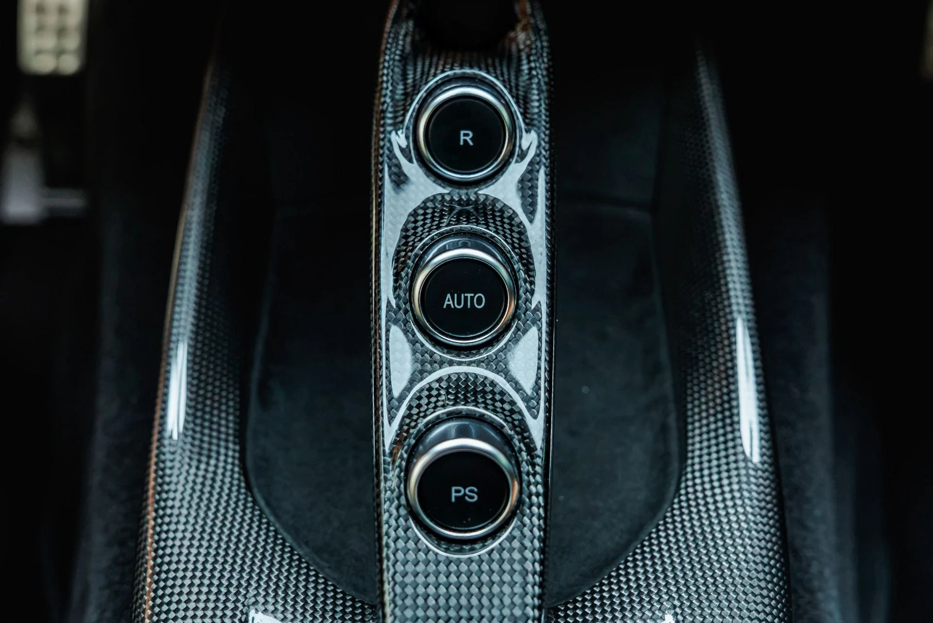 mph055_2456210905_Used_2023_Ferrari_812_GTS_1784738322_8cead20a2f