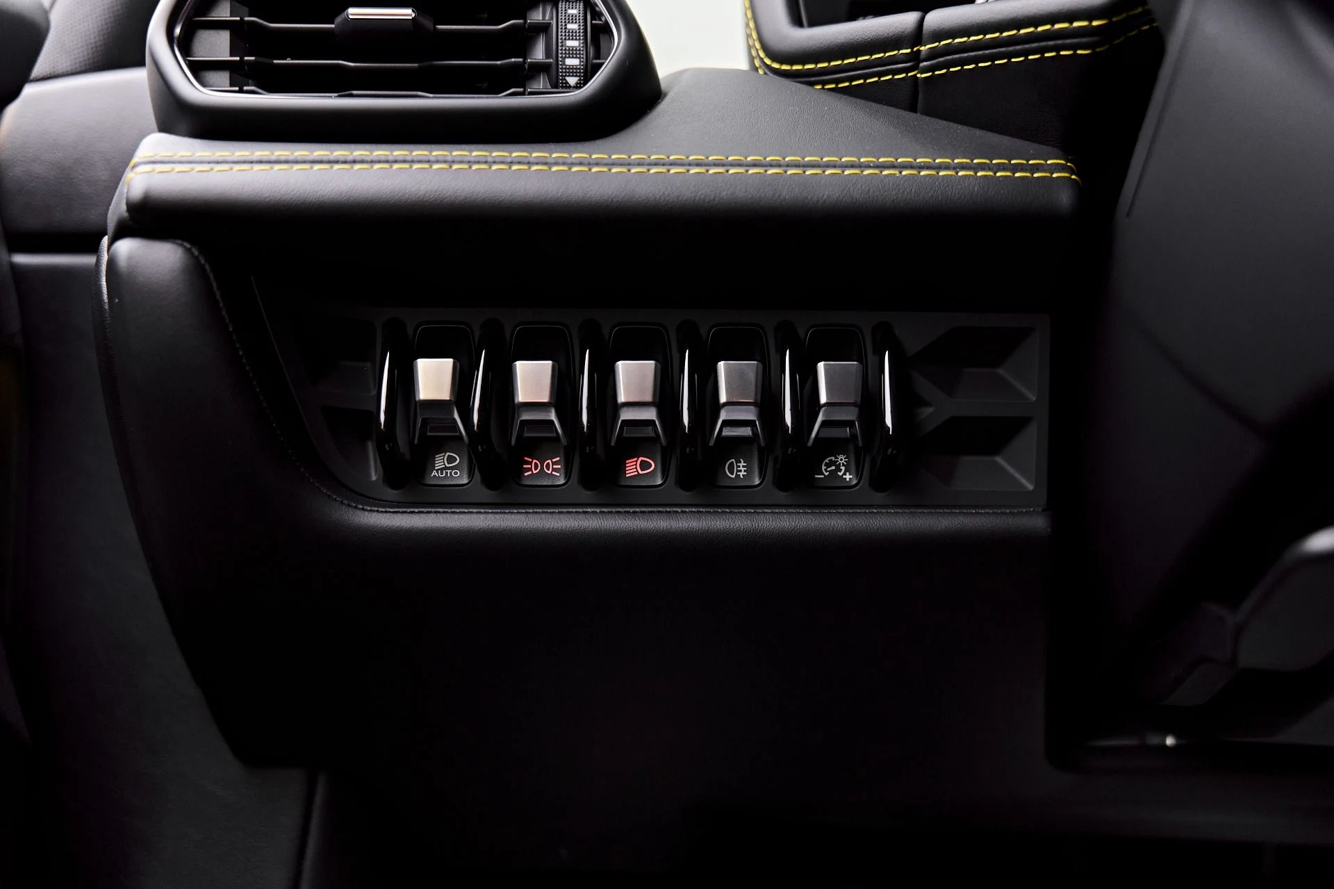 mph055_2463618279_Used_2017_Lamborghini_Huracan_1786046320_733bfd1958