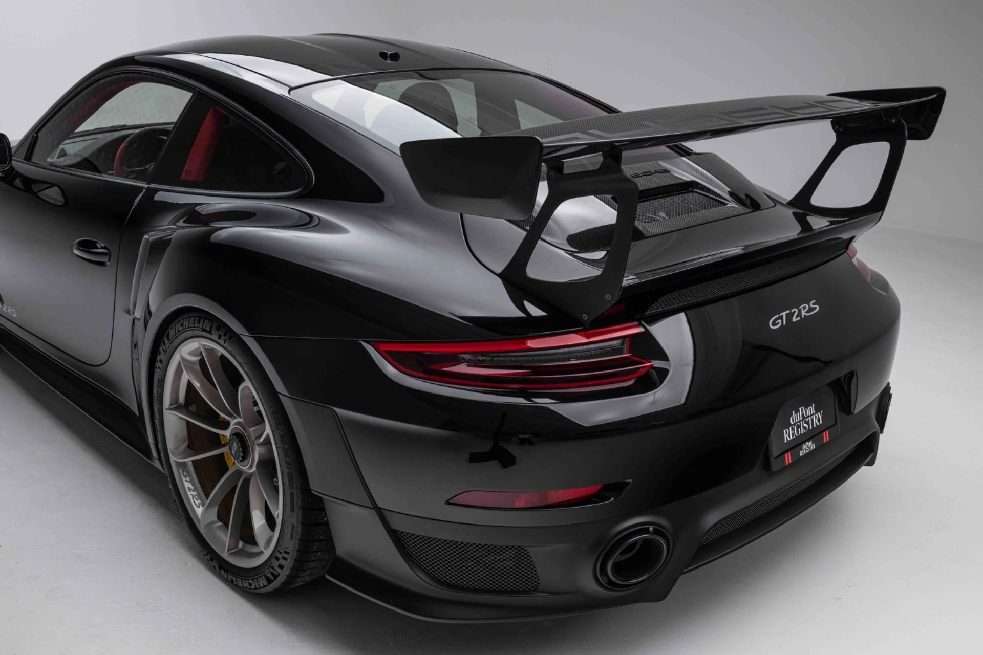 mph055_2483942209_Used_2018_Porsche_911_GT_2_RS_1774025670_d2c06e4345