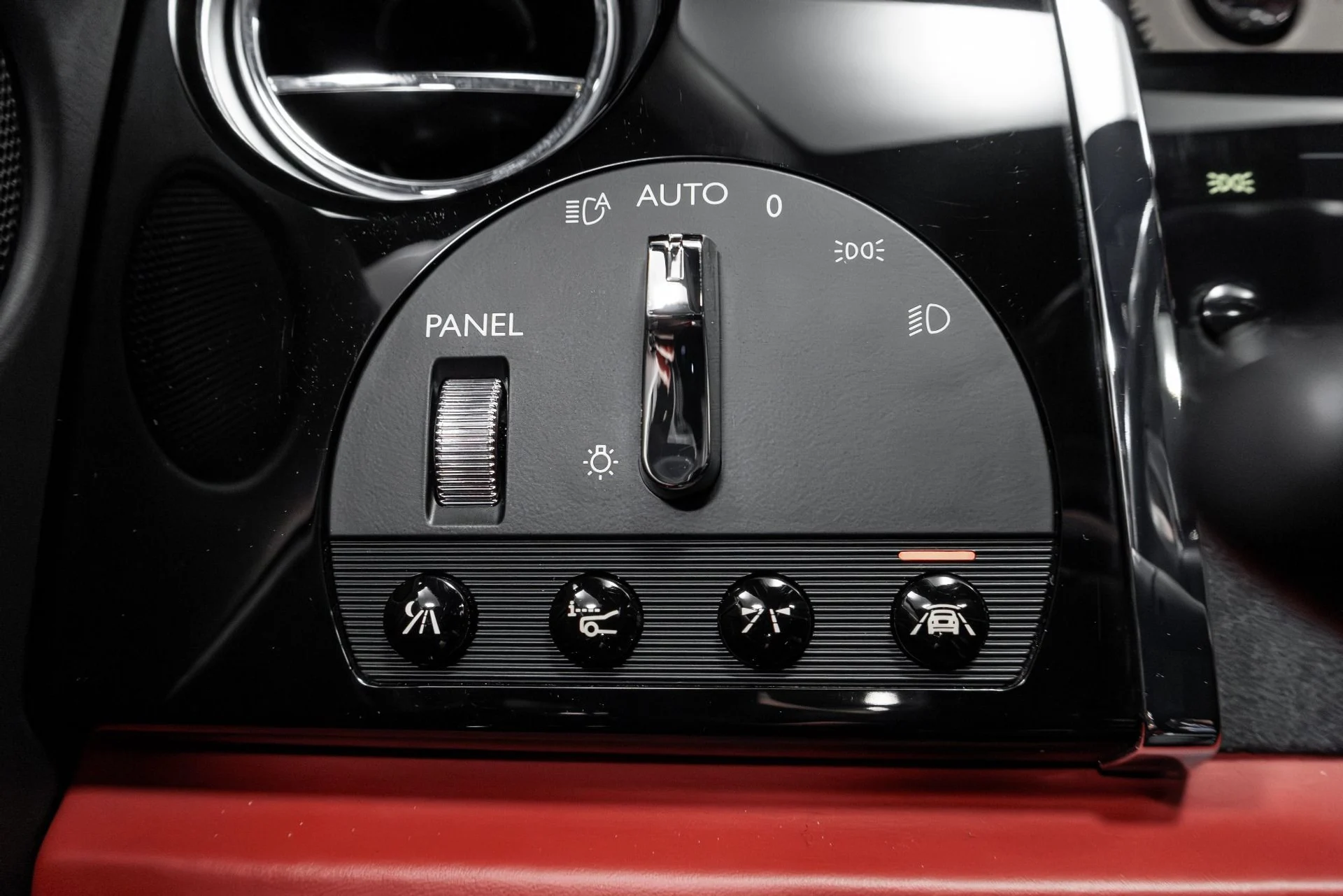 mph055_252014744_Used_2014_Rolls_Royce_Wraith_1768708203_49e5cd6db8