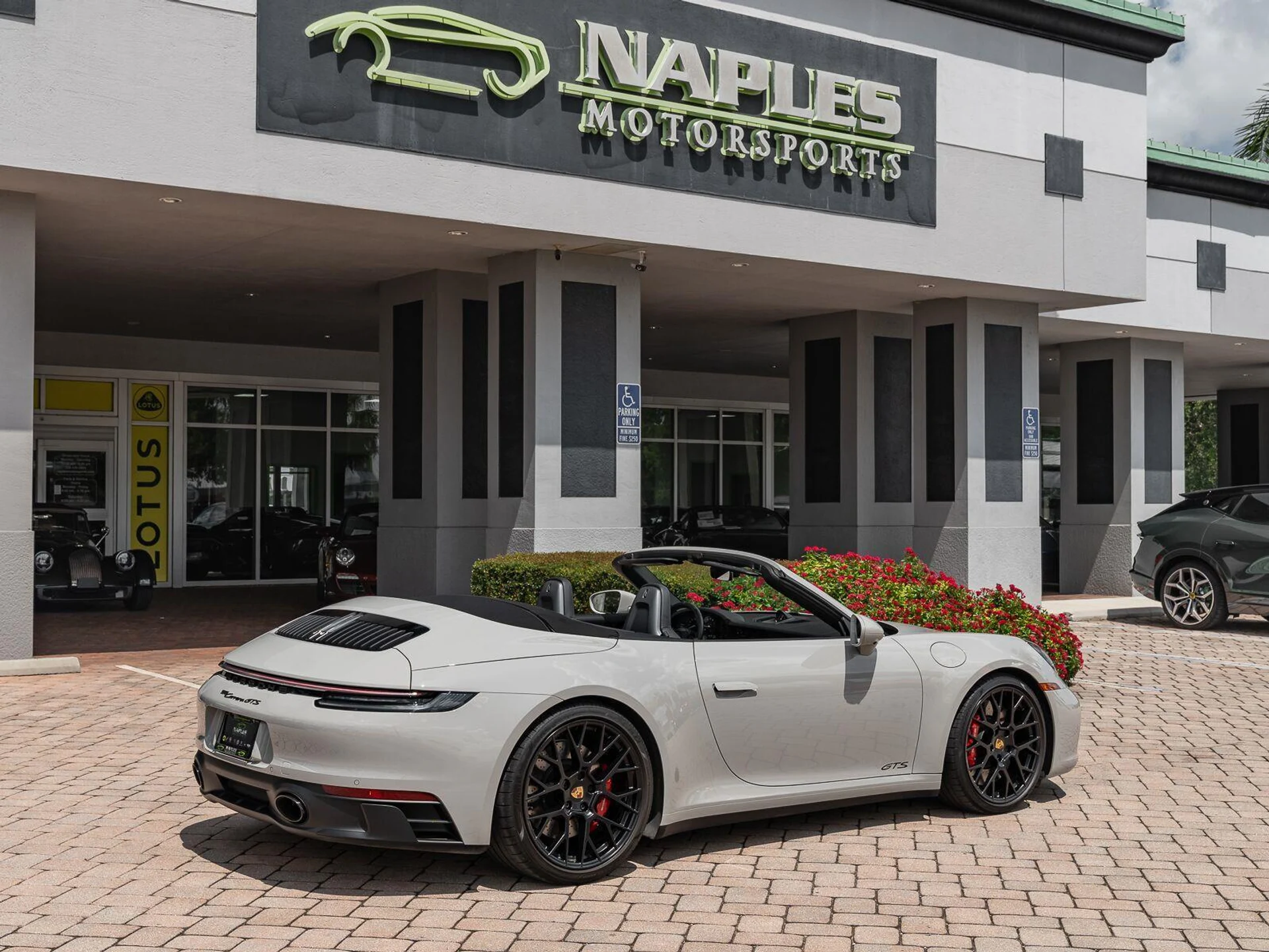 mph055_2567708059_Used_2024_Porsche_911_Carrera_GTS_1784923402_e8fff87d36