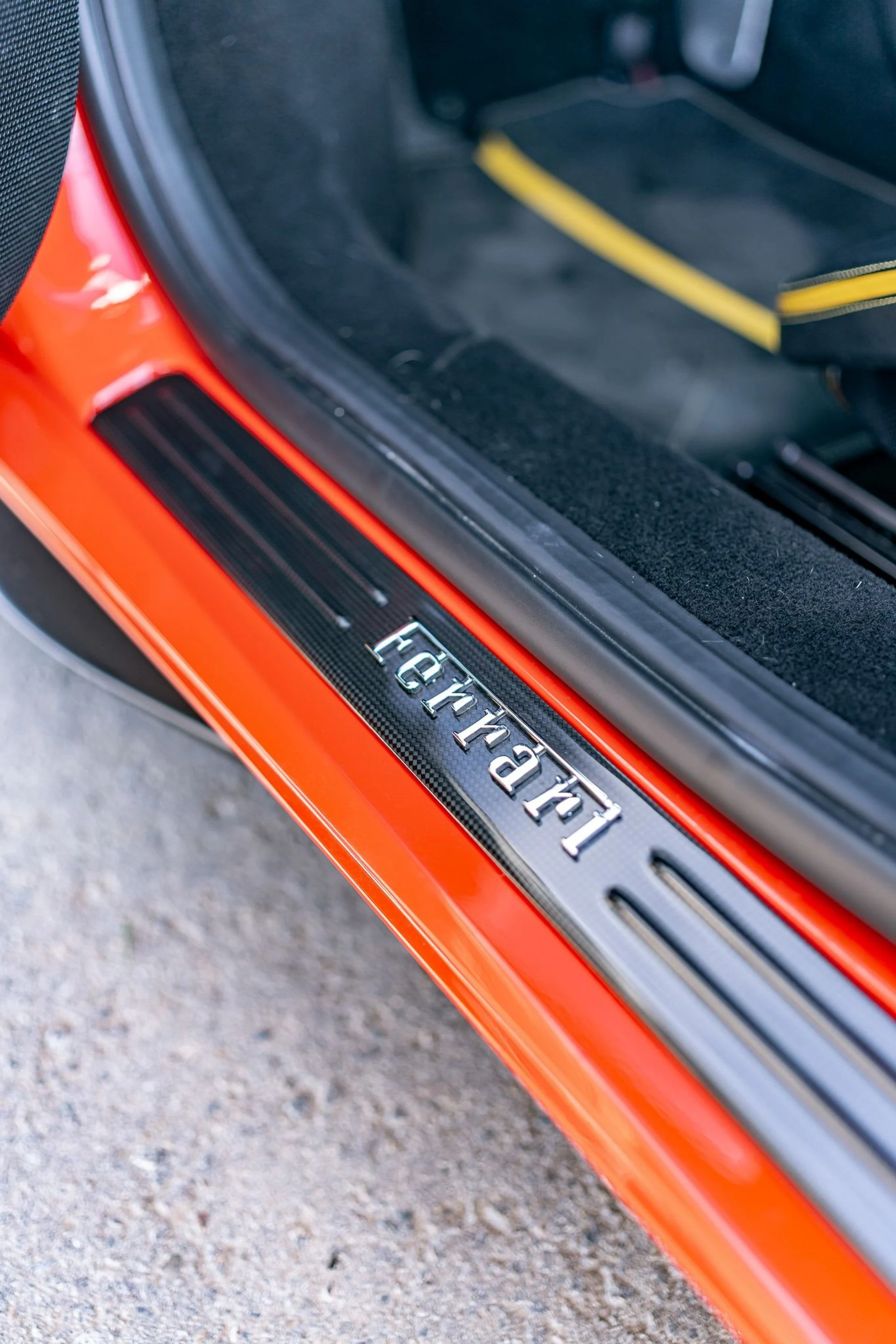 mph055_2591595493_Used_2020_Ferrari_F8_Tributo_1758670989_091b8a2c0f