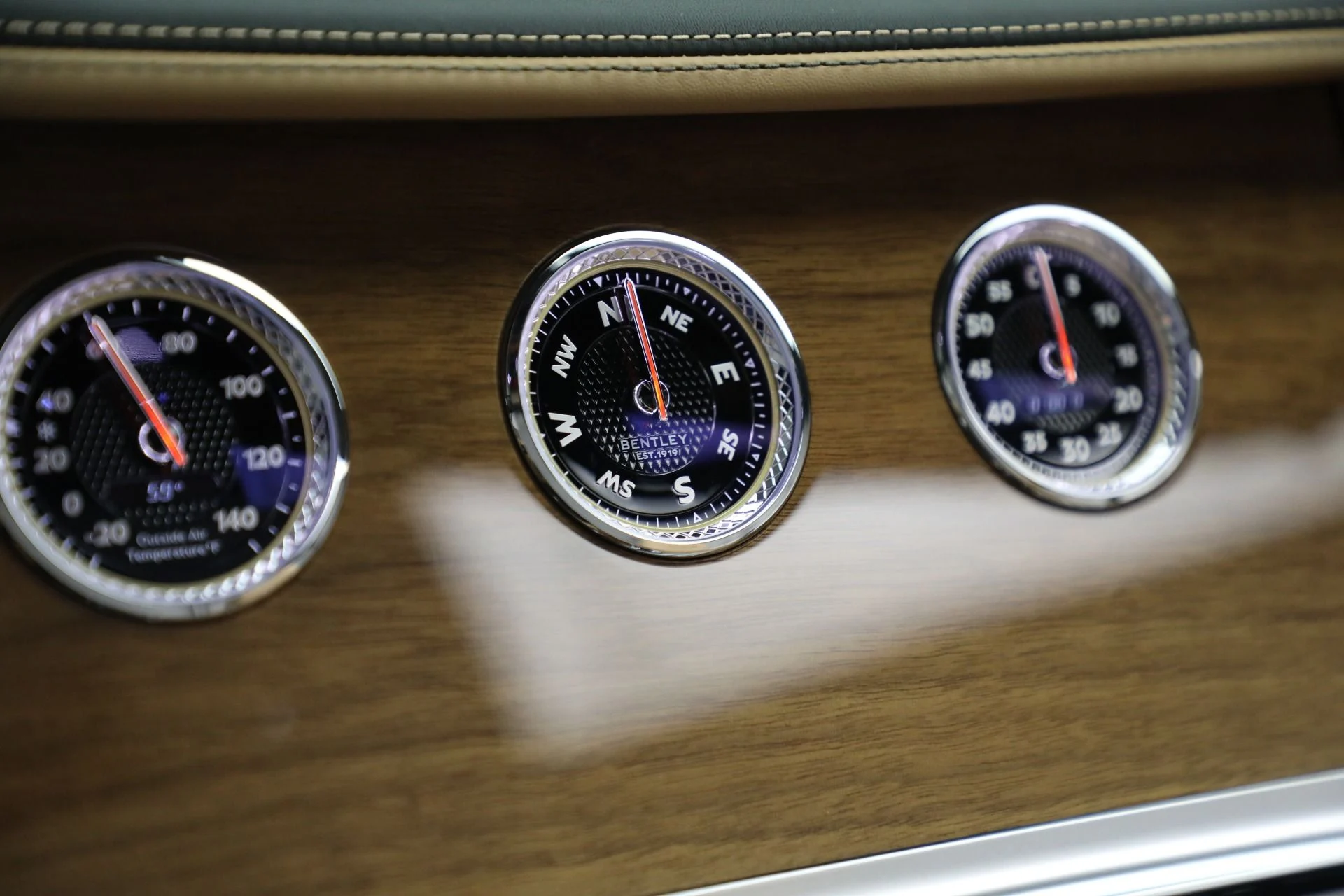 mph055_2595797118_New_2024_Bentley_Continental_GTC_Edition_8_47920368f4