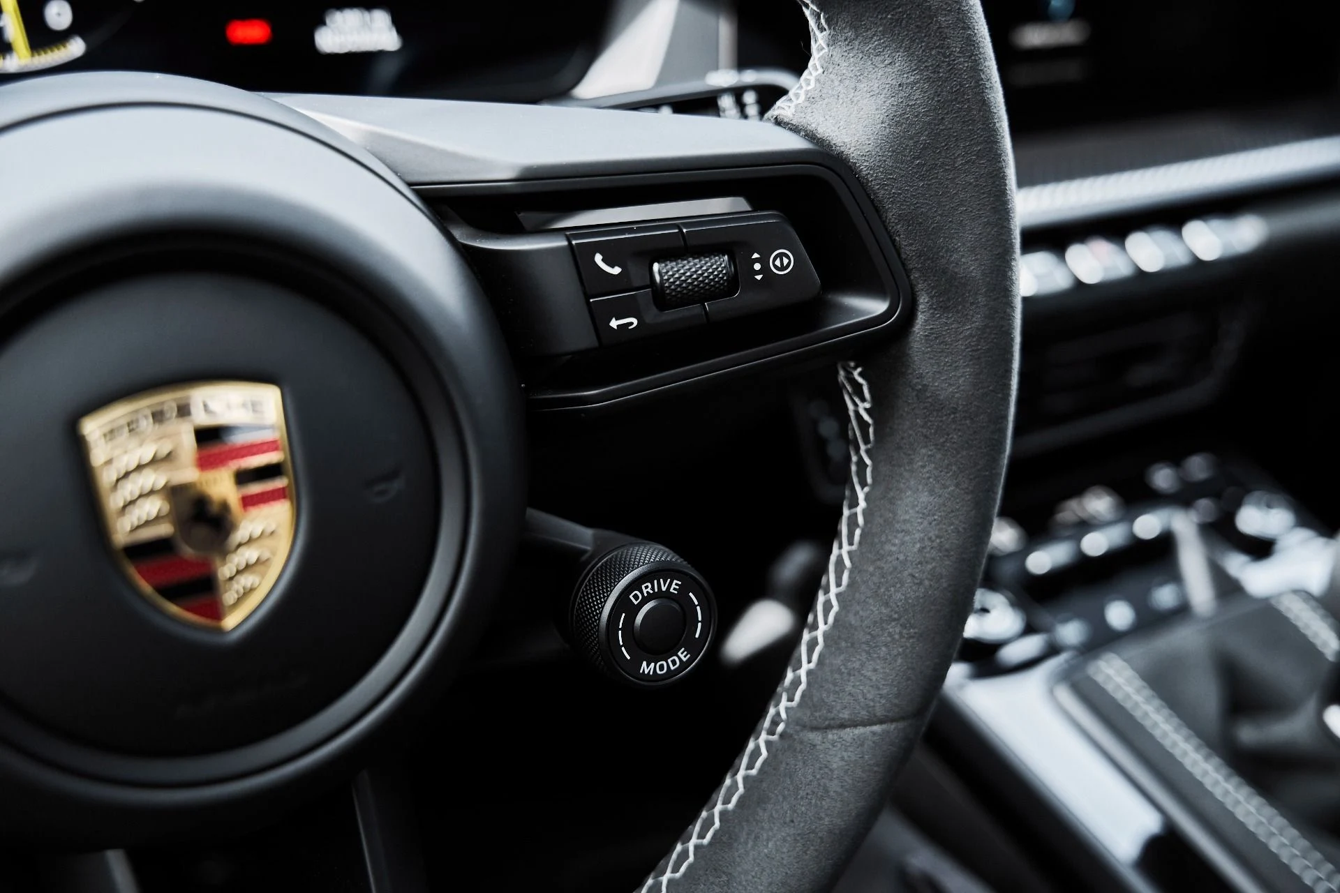 mph055_2609283776_Used_2025_Porsche_911_GT_3_1775332936_d6fe13dd58