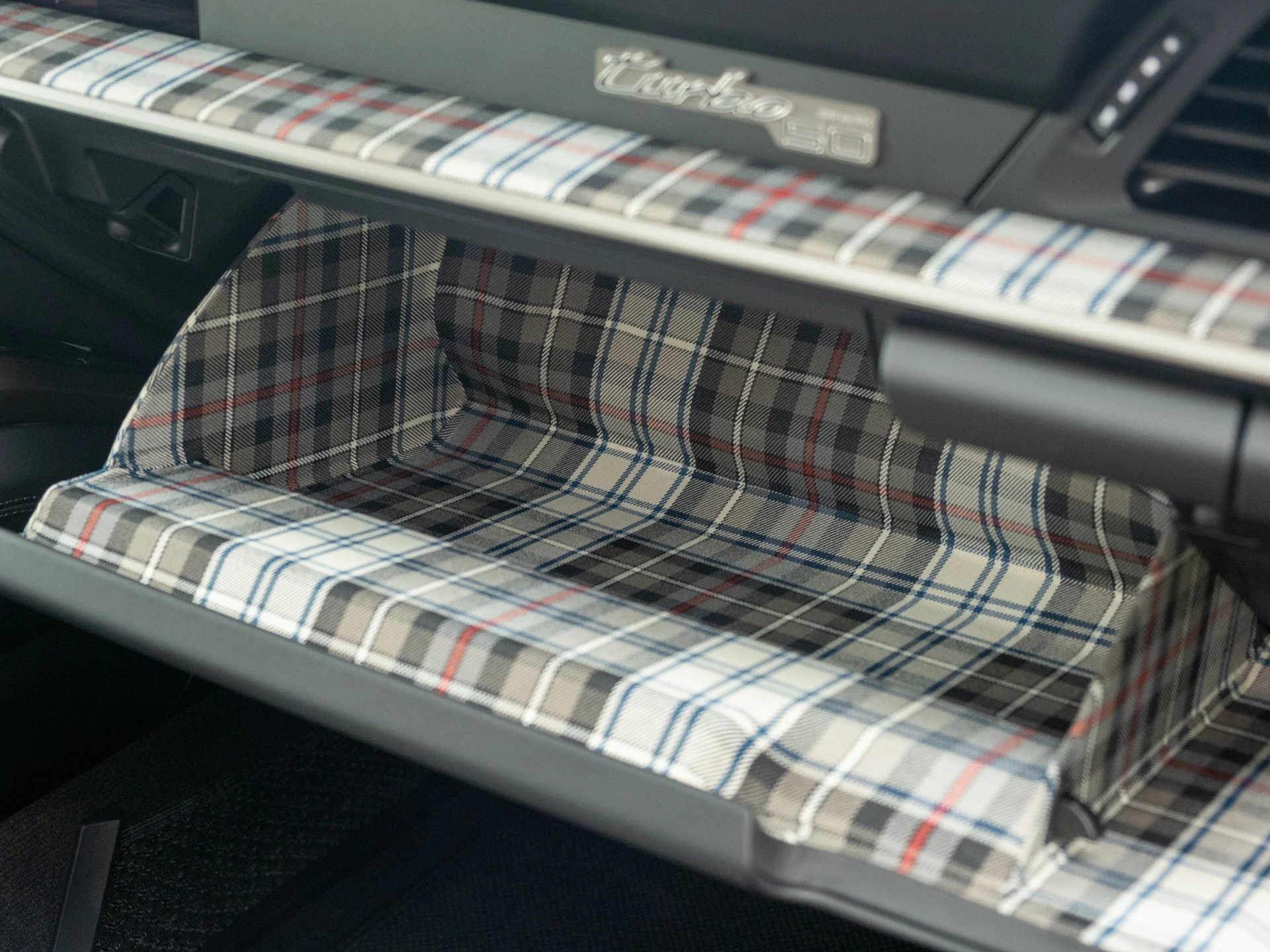 mph055_2622390470_56_a3d69adfa0