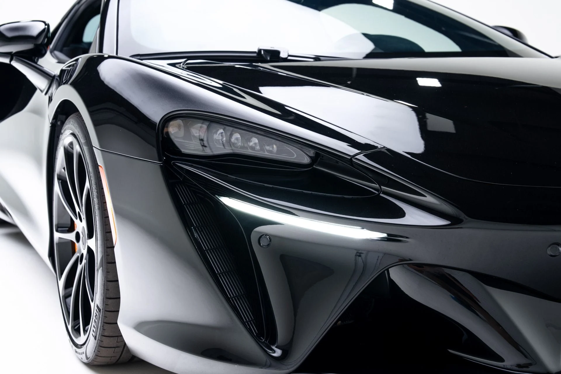 mph055_265588796_Used_2026_Mc_Laren_Artura_1770152506_17924f89b3