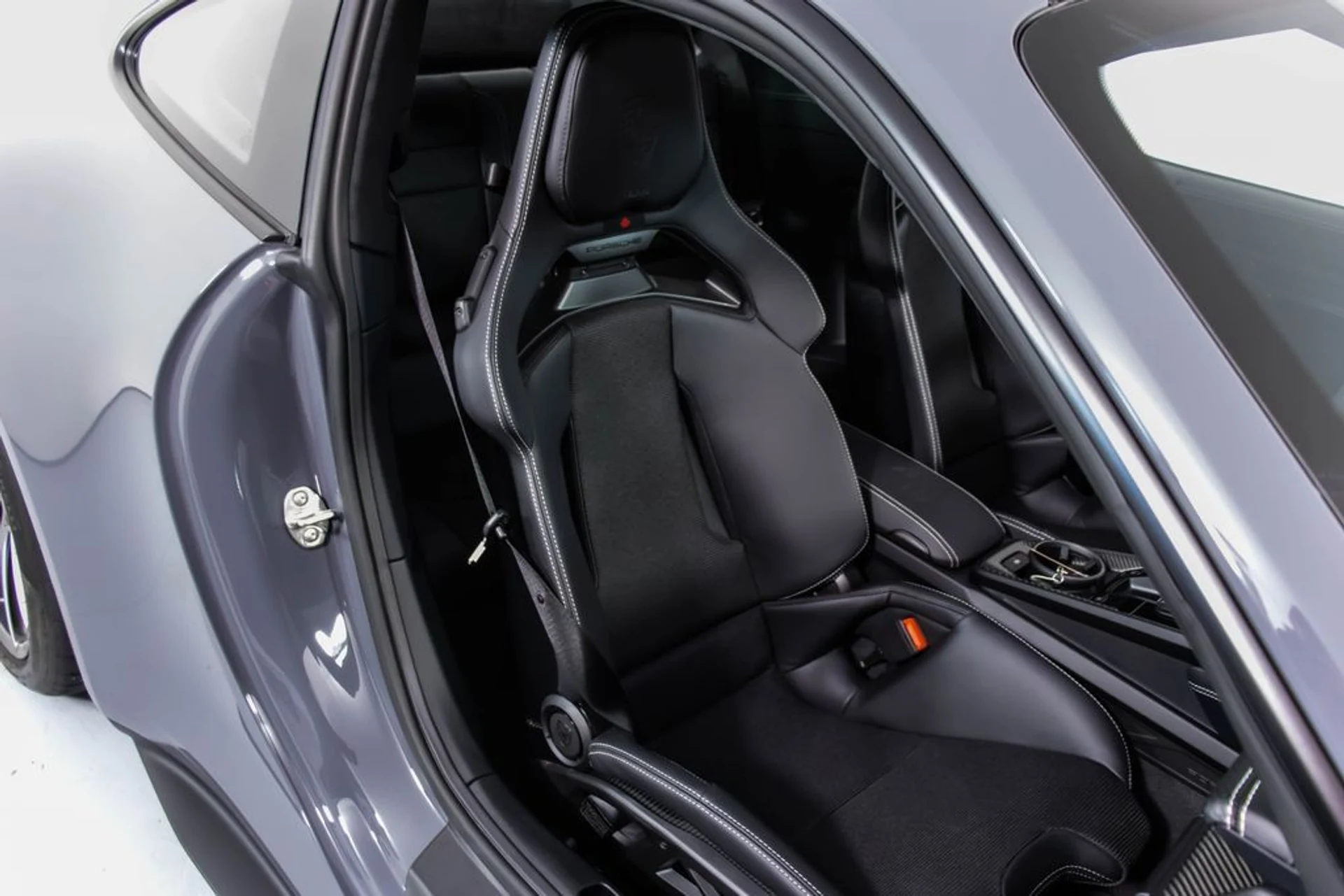 mph055_2732767925_6527d81635c24be28e77125596d86a7ax_159cfe8c49