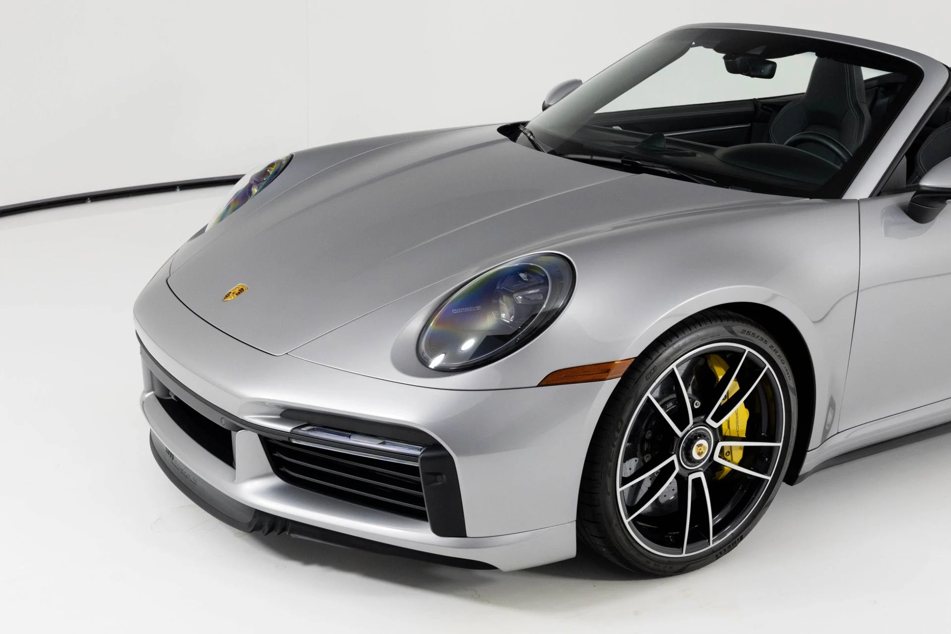 mph055_2750889129_Used_2022_Porsche_911_Turbo_S_1764184629_54b03c563d