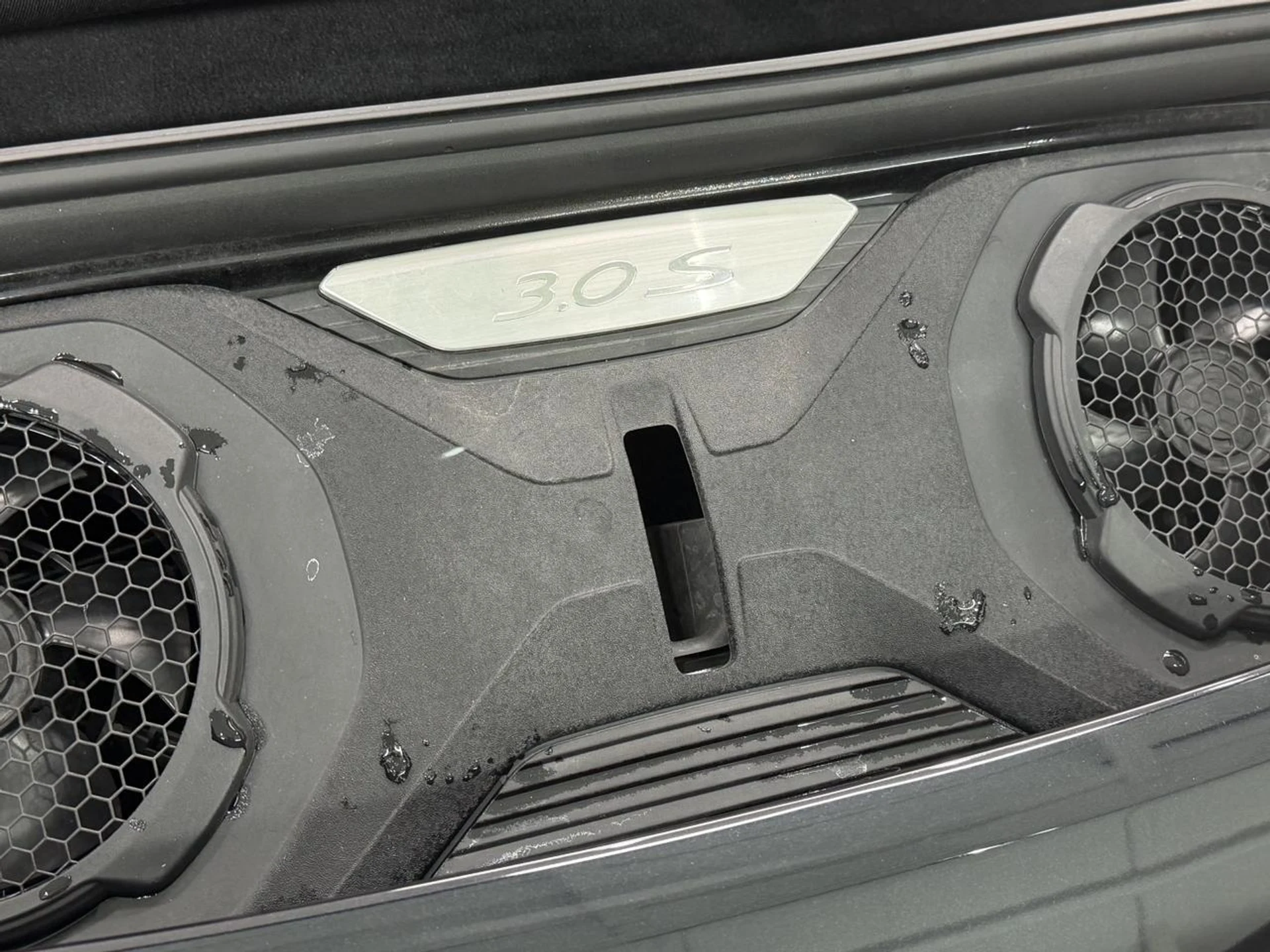 mph055_2753351281_01e23b01886737c493882b41ae701f2e_8e54b16d91