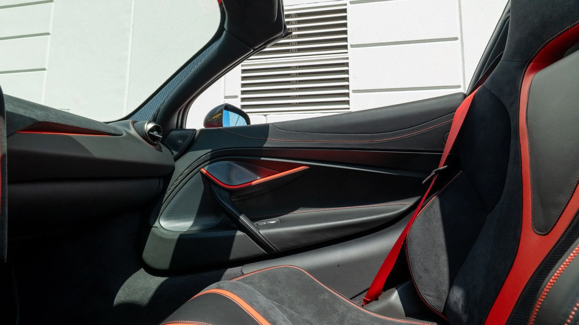 mph055_2762355_Used_2022_Mc_Laren_720_S_Spider_1754430680_14797d85aa