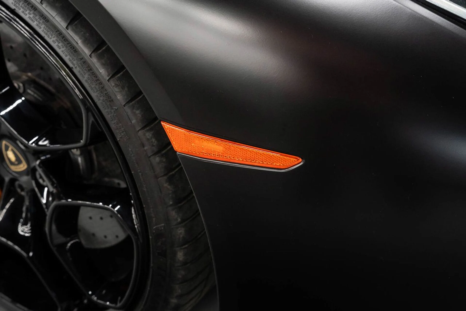 mph055_2771855354_lamborghini_huracan_2016_63ac0b313c