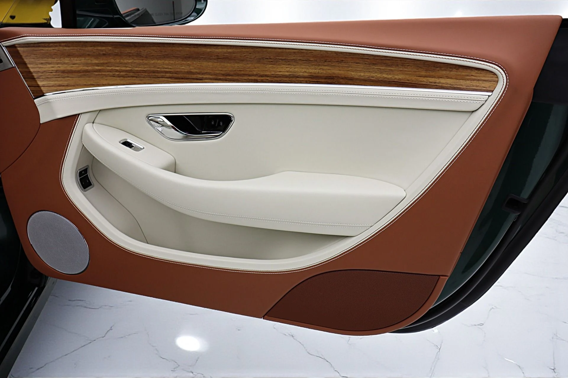 mph055_2825418510_New_2026_Bentley_Continental_GTC_d95fc36177