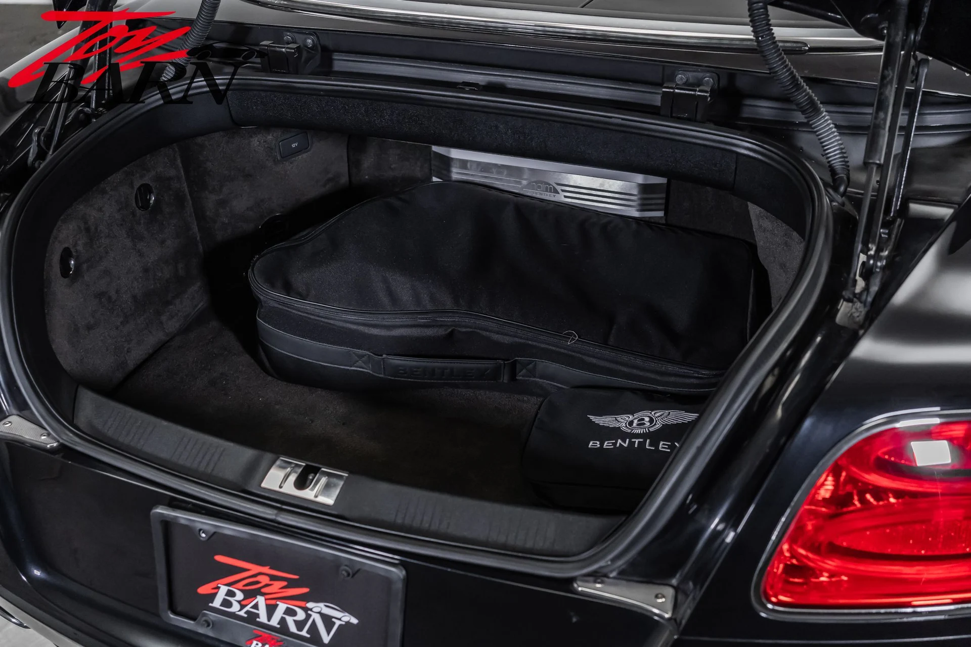 mph055_2845206957_4ea25831ec683659e8410c162e5c8f75x_fd3994b932