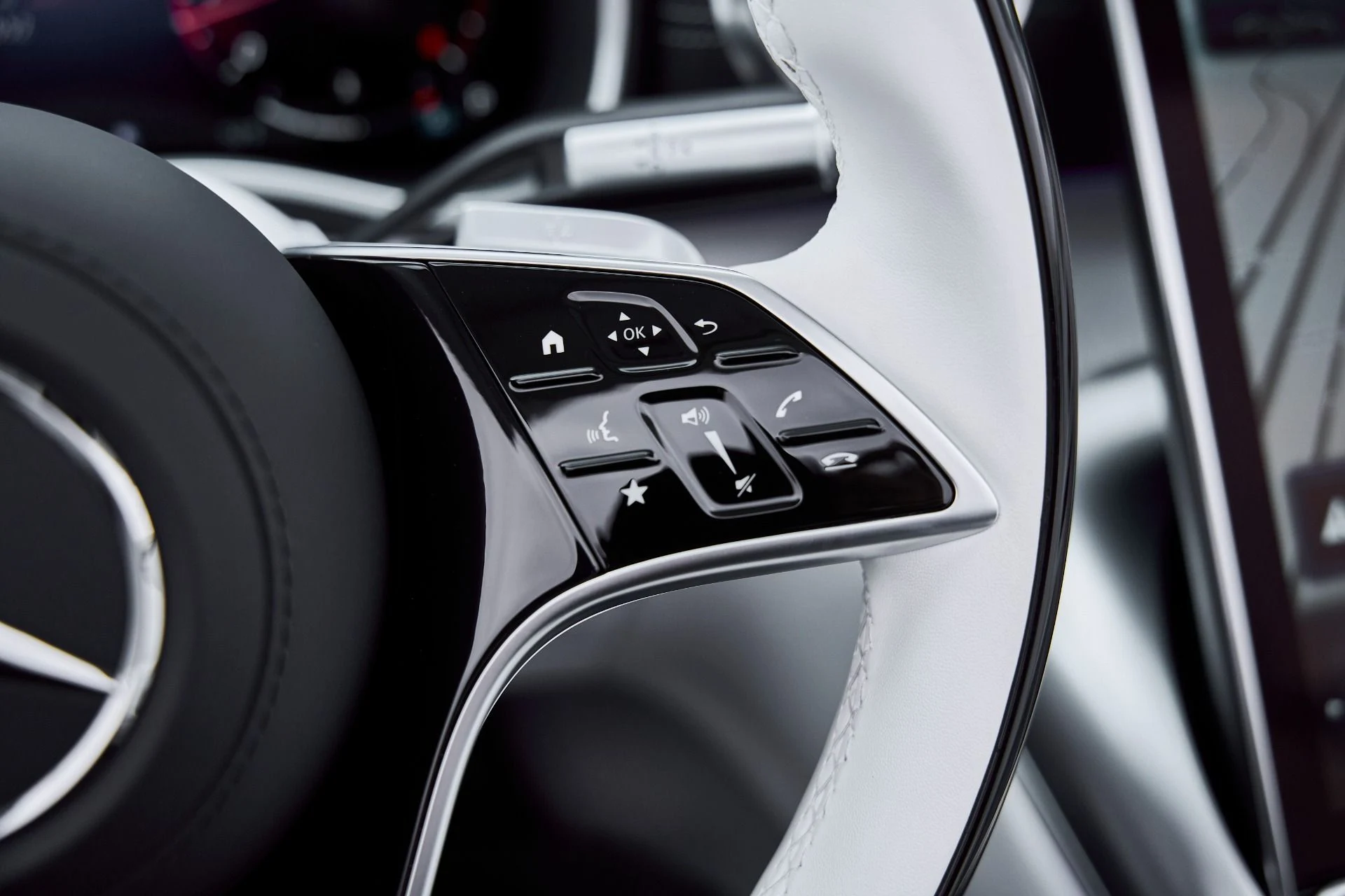 mph055_2851862100_Used_2026_Mercedes_Benz_SL_Class_Maybach_SL_680_1767218164_40fbe9f9fd