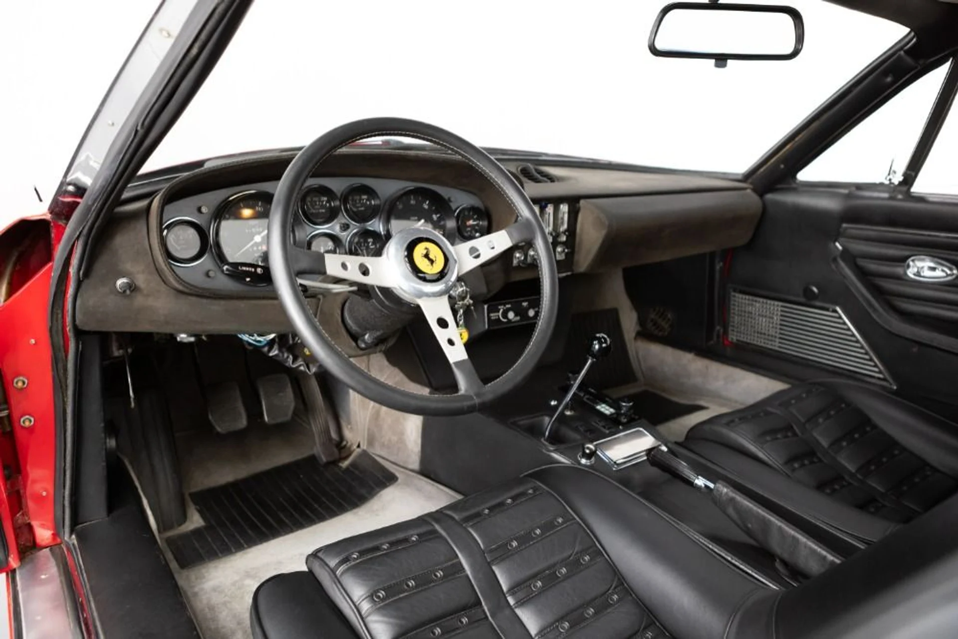 mph055_2866763876_Used_1971_Ferrari_365_GTB_4_3a4704c881