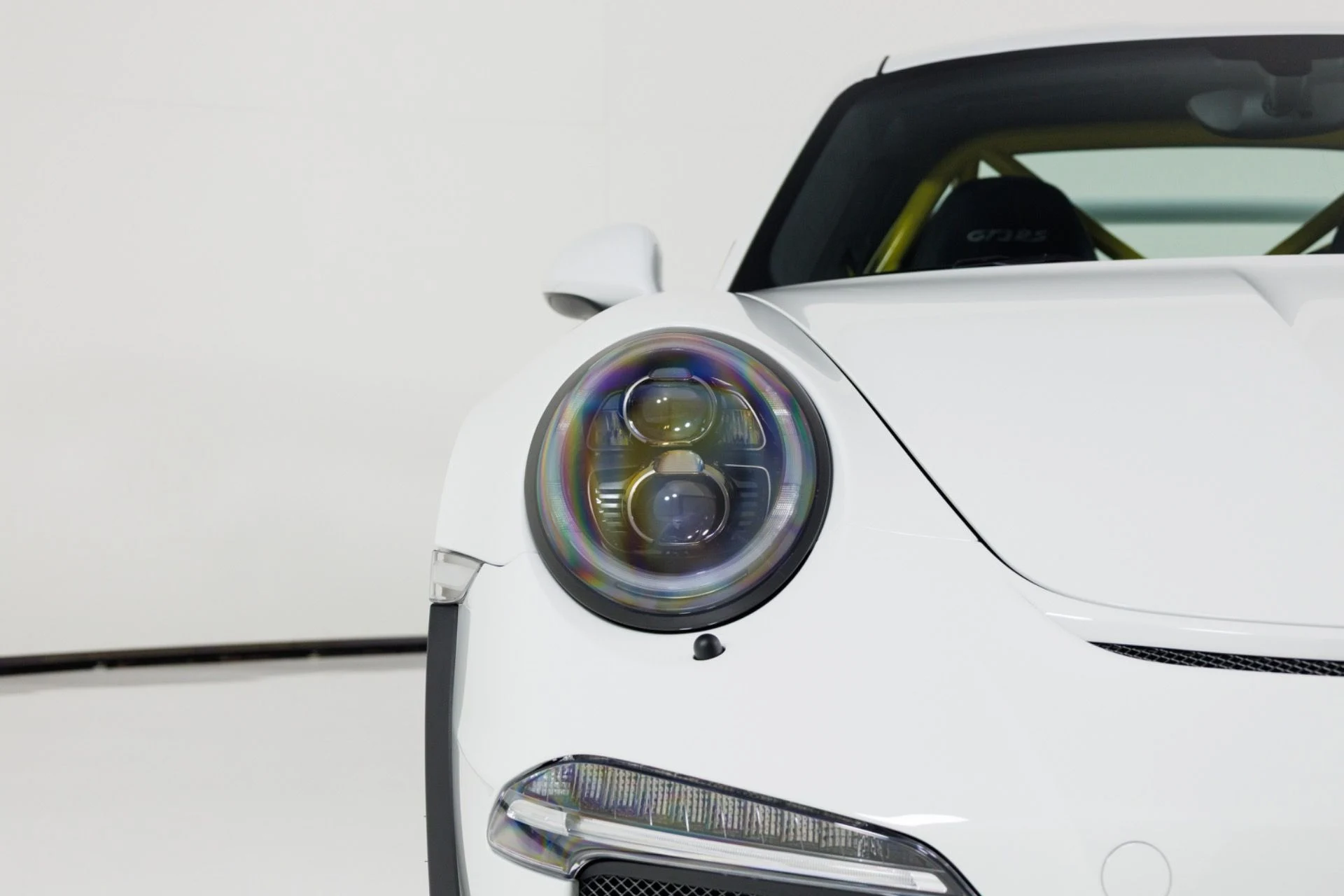 mph055_2884155986_Used_2016_Porsche_911_GT_3_RS_1775150692_9d50092d3b