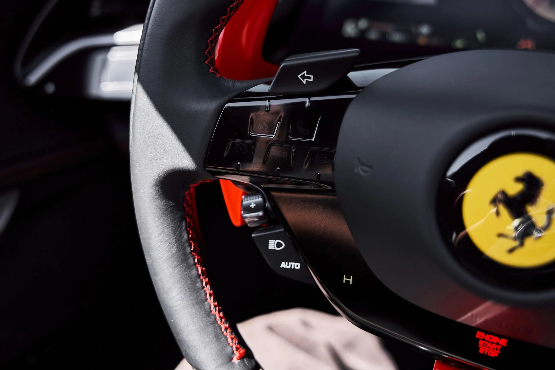 mph055_2898342399_Used_2025_Ferrari_SF_90_Spider_Base_1776296524_658b072f93